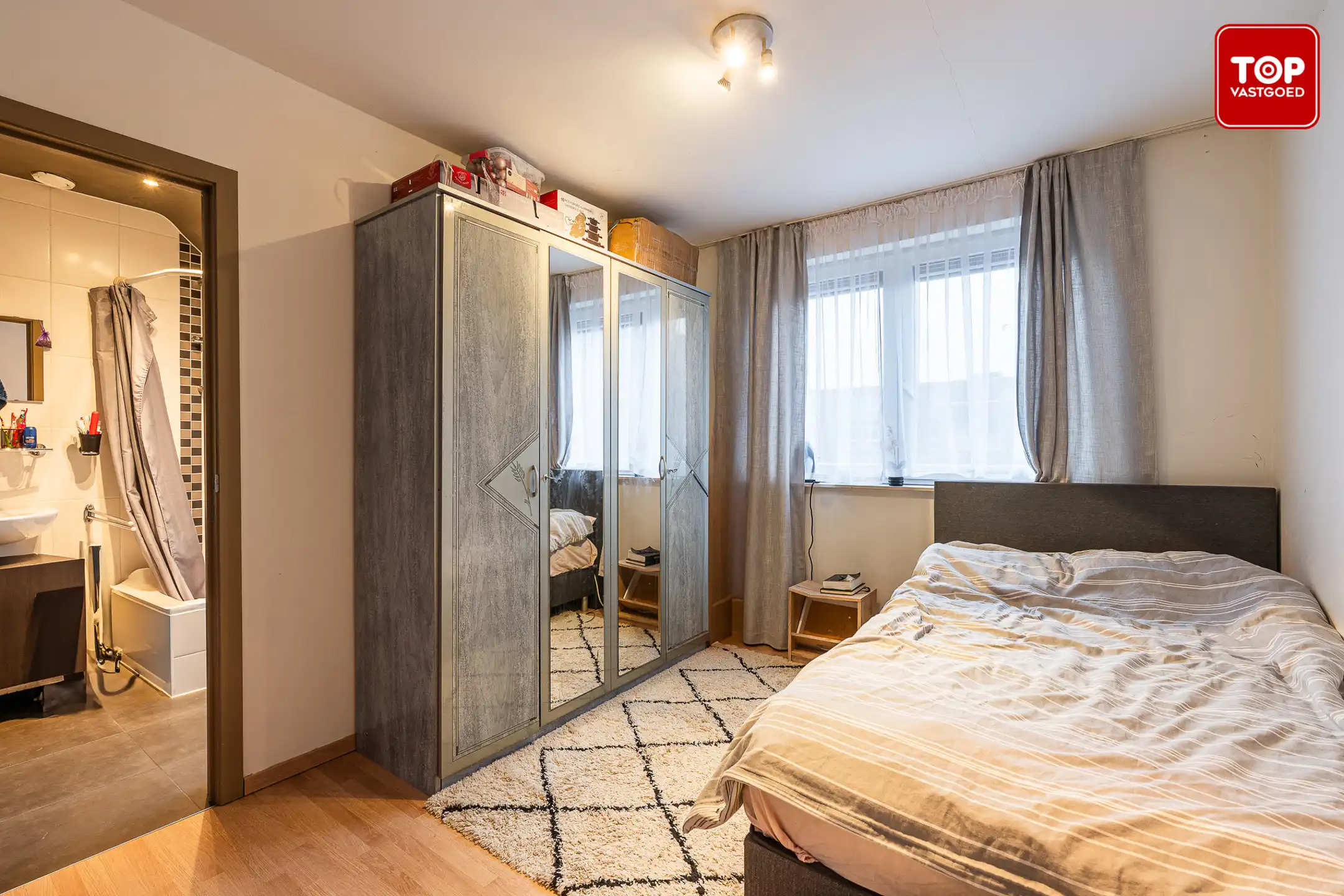Instapklaar appartement (EPC B) met 2 slaapkamers en privatieve autostaanplaats.  foto 12