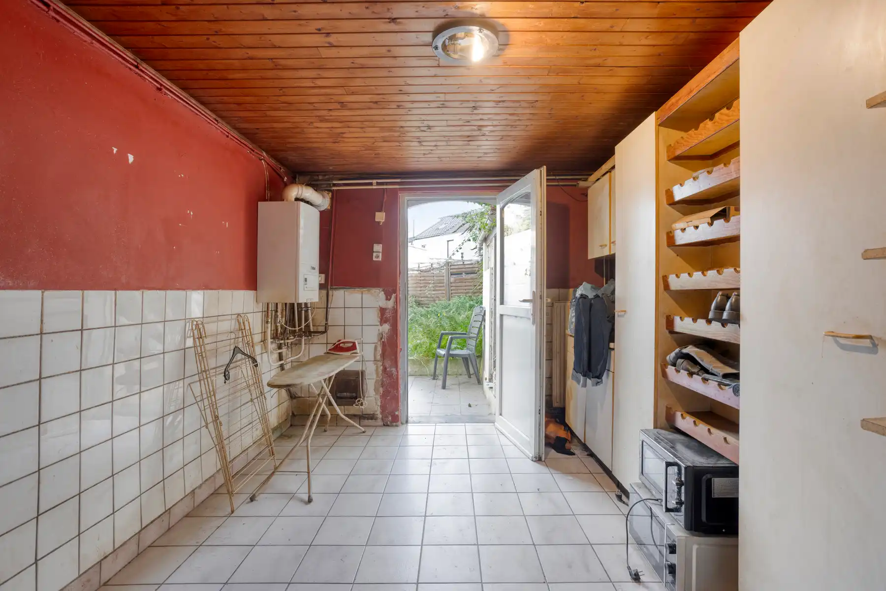 Te renoveren woning met zeer goede ligging! foto 12