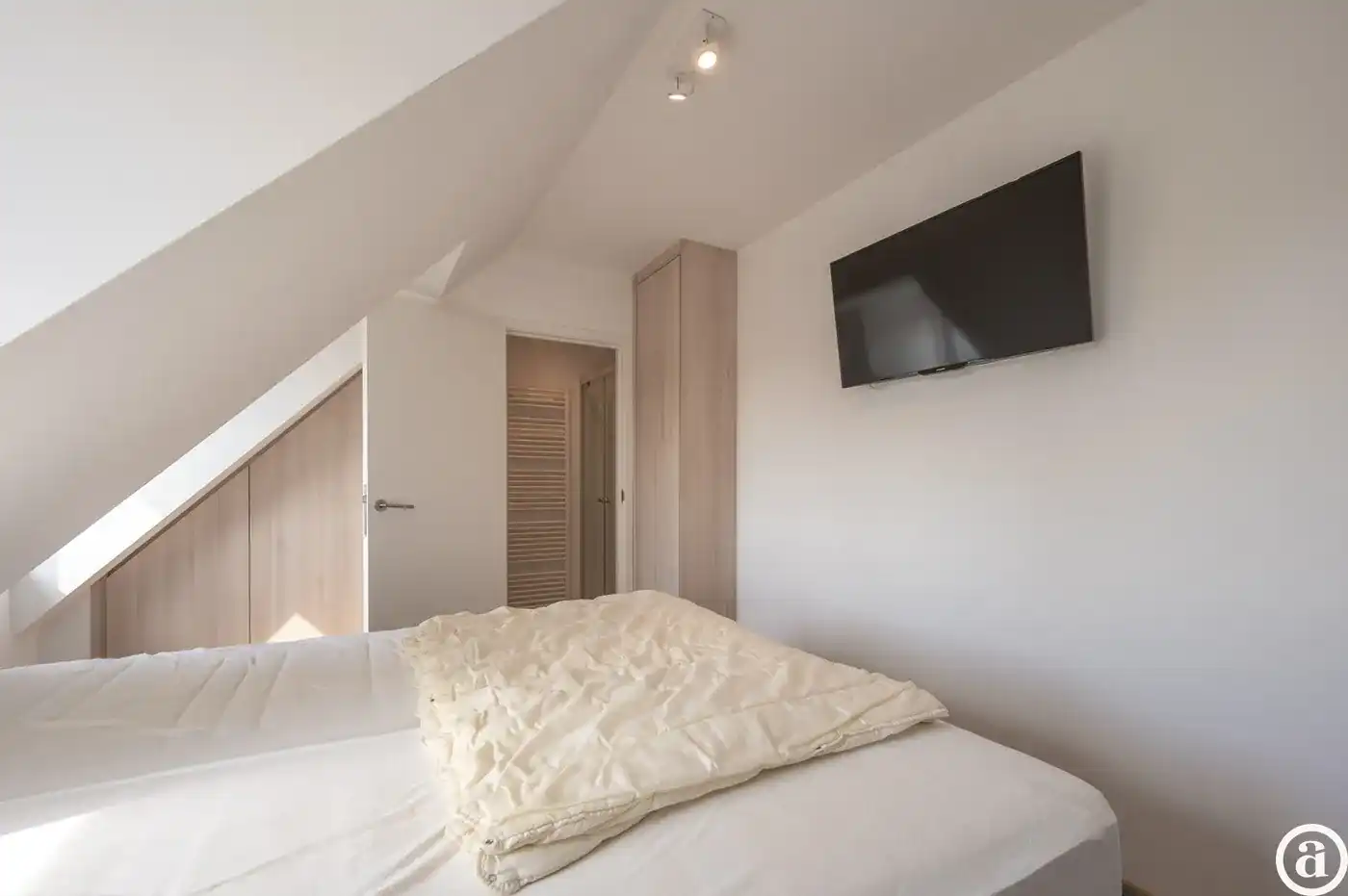 Zonnig duplex-appartement met 3 slaapkamers en garagebox.    foto 22