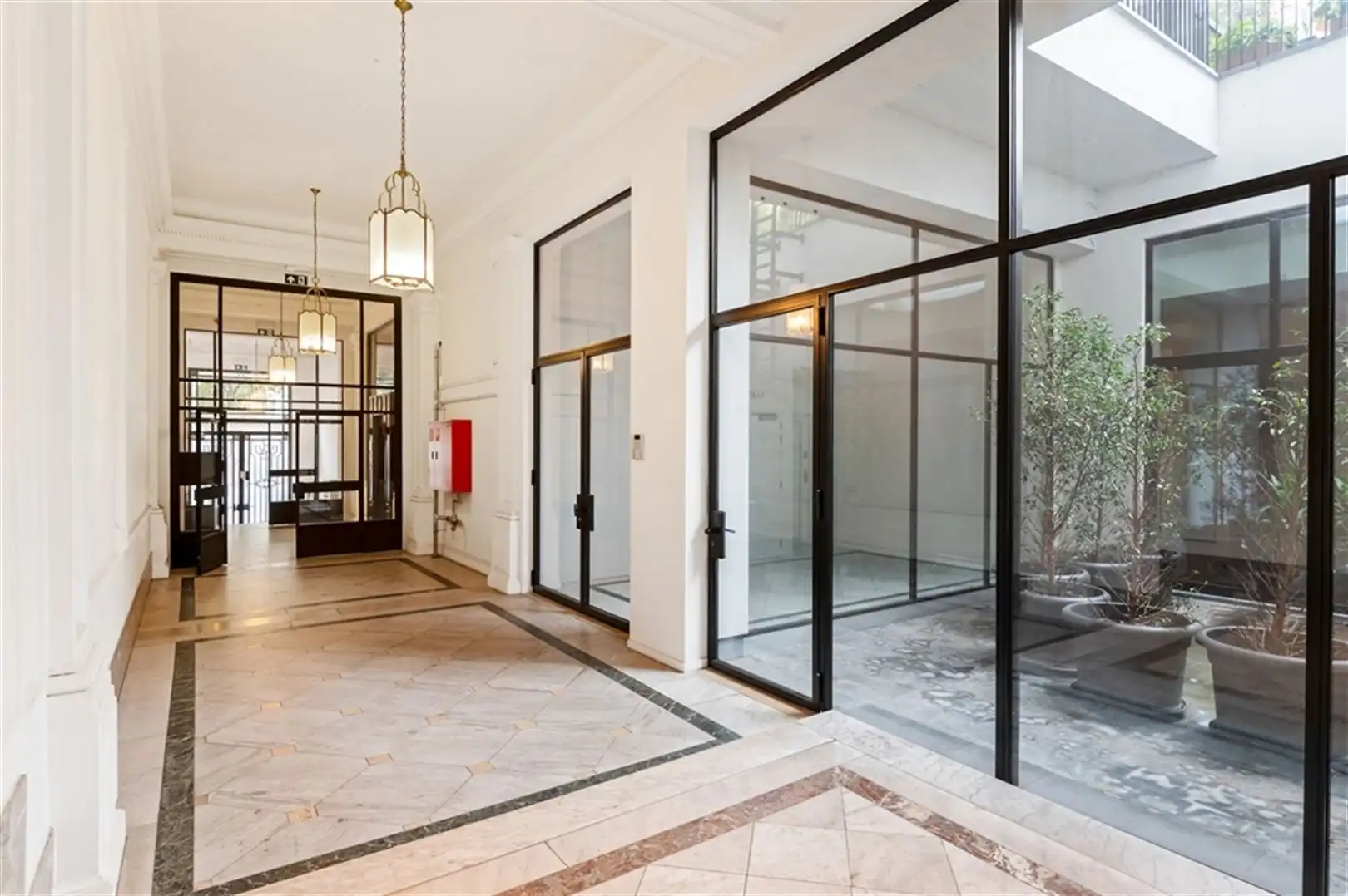 Instapklaar kantoor te huur op unieke locatie - 579m² foto 3