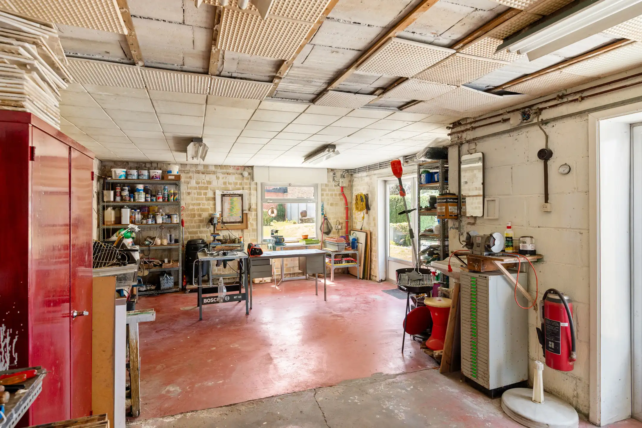 Op een topligging gelegen ruime gezinswoning met zonnige tuin en dubbele garage.  foto 27