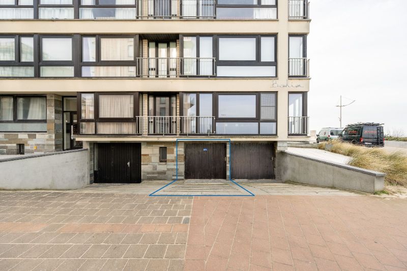 Exclusief appartement met frontaal zeezicht op de Zeedijk in Koksijde. foto 21