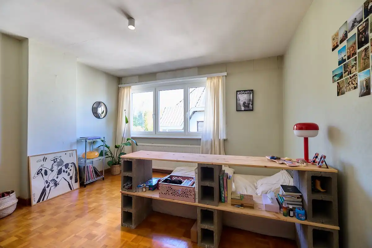 Karaktervolle gezinswoning met zonnige tuin en uitzonderlijk veel ruimte foto 14
