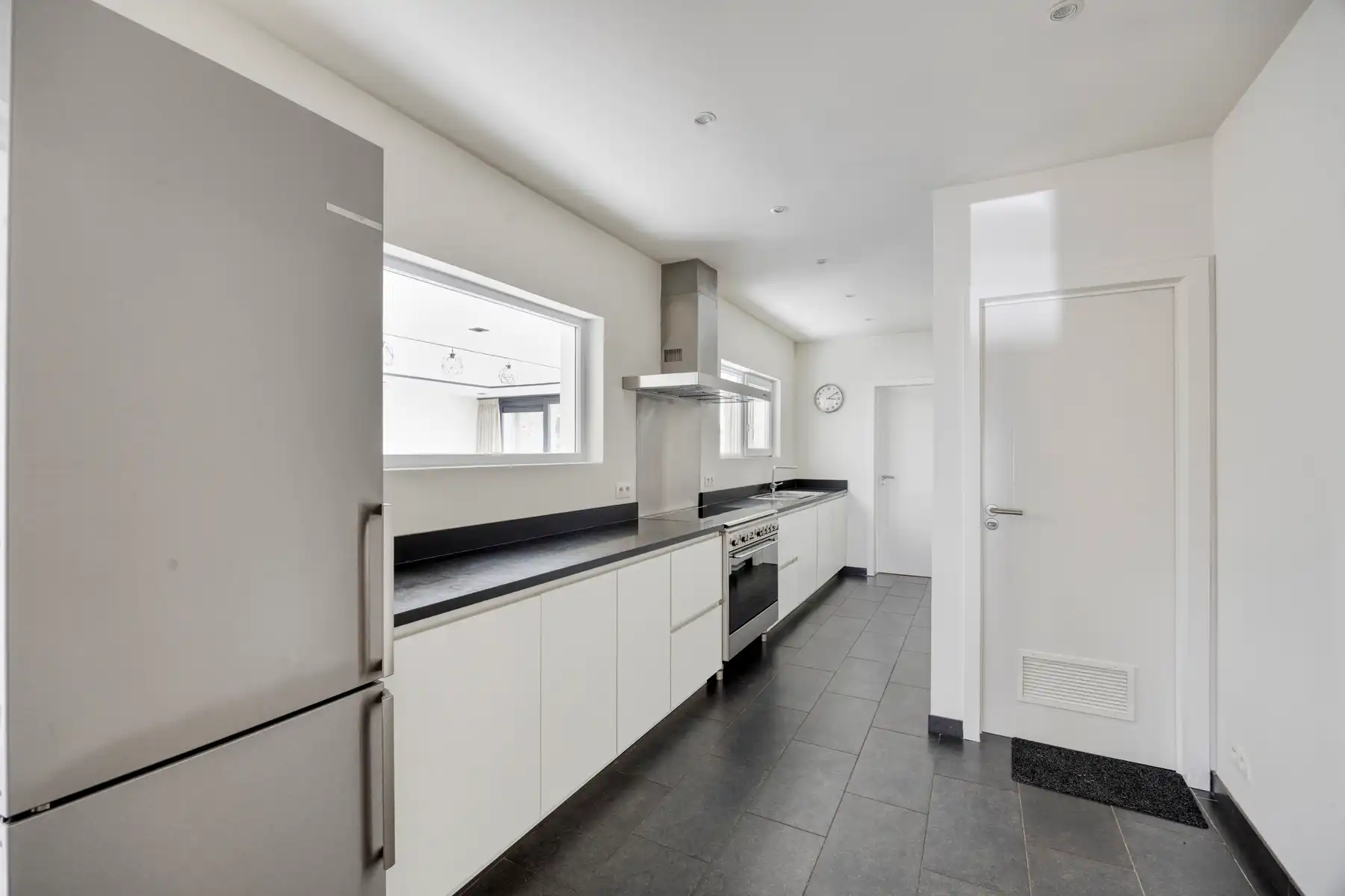 TE KOOP - instapklare woning met 3 slaapkamers en tuin foto 8