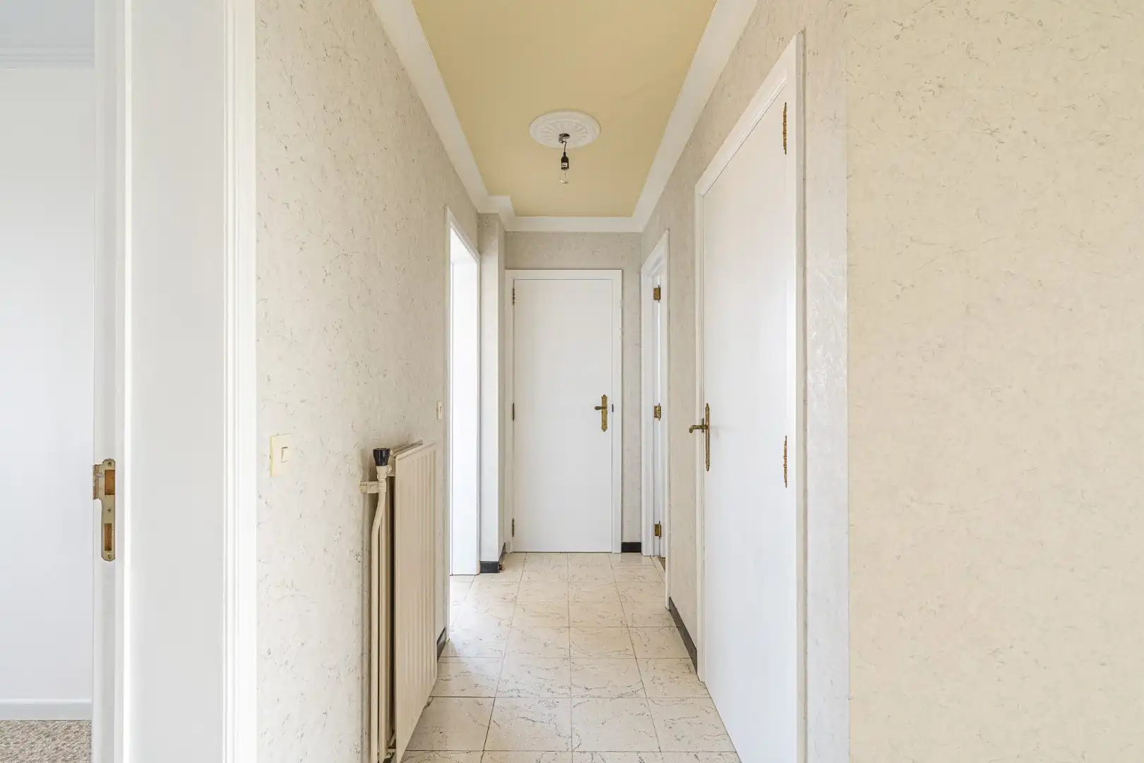 Appartement met drie slaapkamers en garage in Ieper foto 5