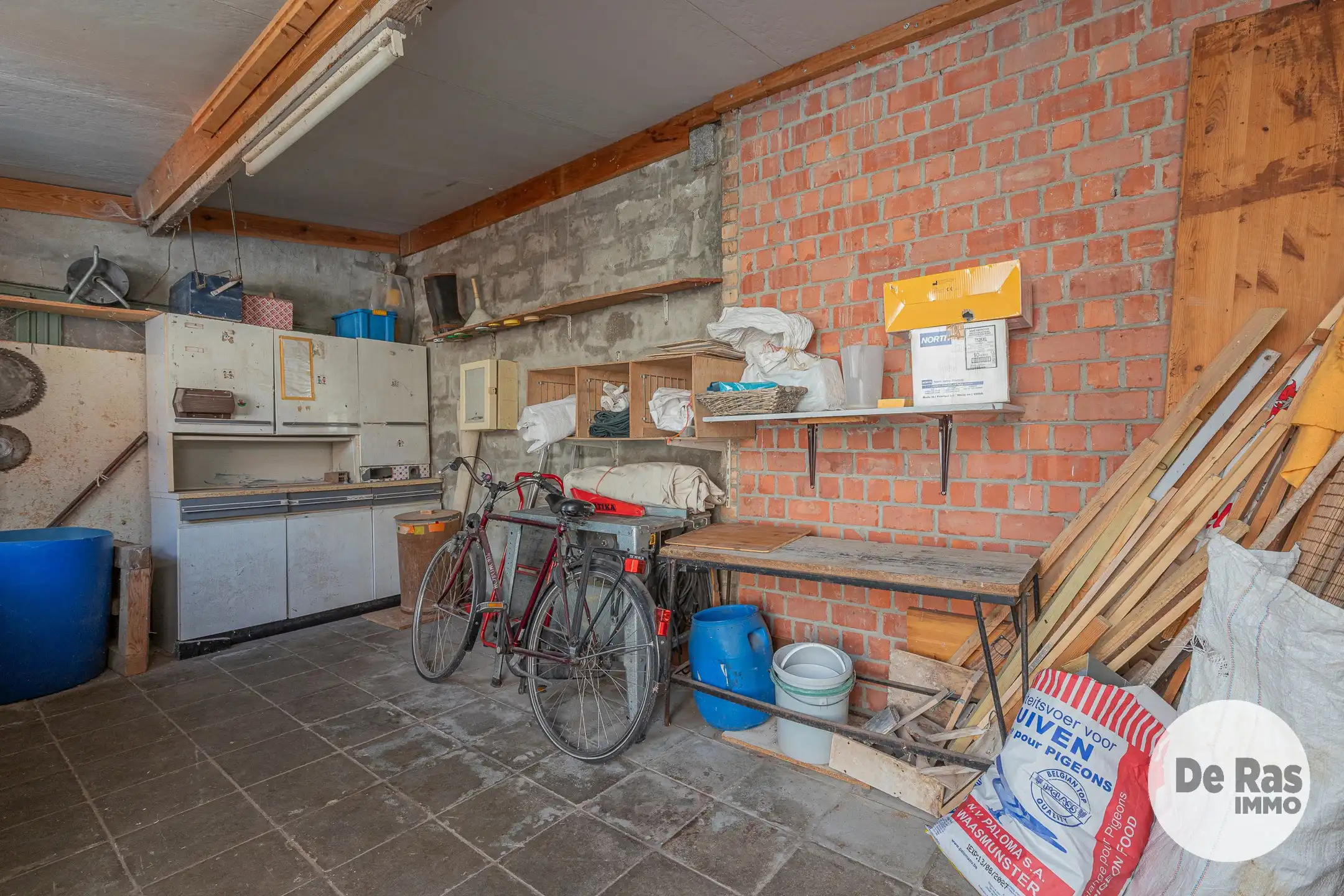 ZELE - Te renoveren woning met 3 kamers en leuke tuin foto 17