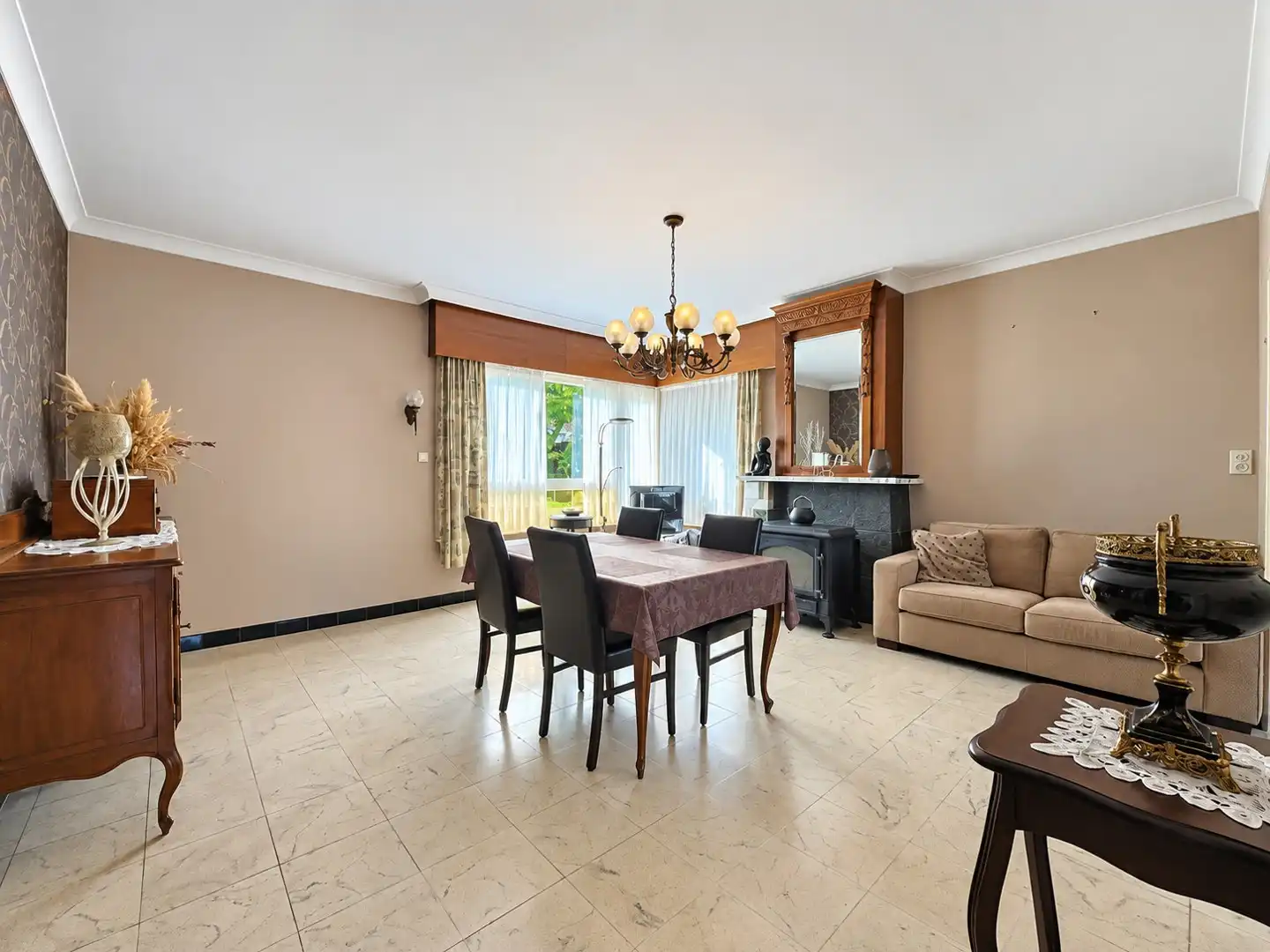 Passendale – Woning met 3 slaapkamers, garages en tuin nabij het centrum foto 3
