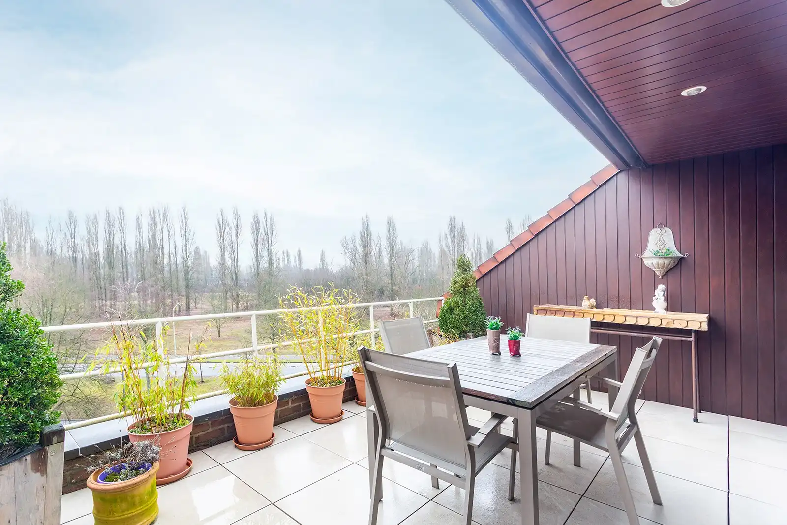 Ruim en lichtrijk duplex met 2 terrassen.  foto 6