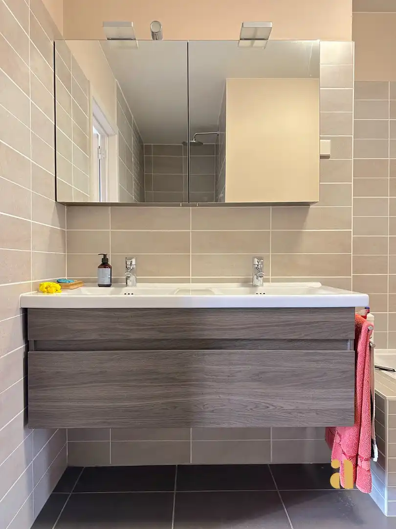 Zon, ruimte & torens: dit lichtrijke appartement heeft het allemaal! foto 20