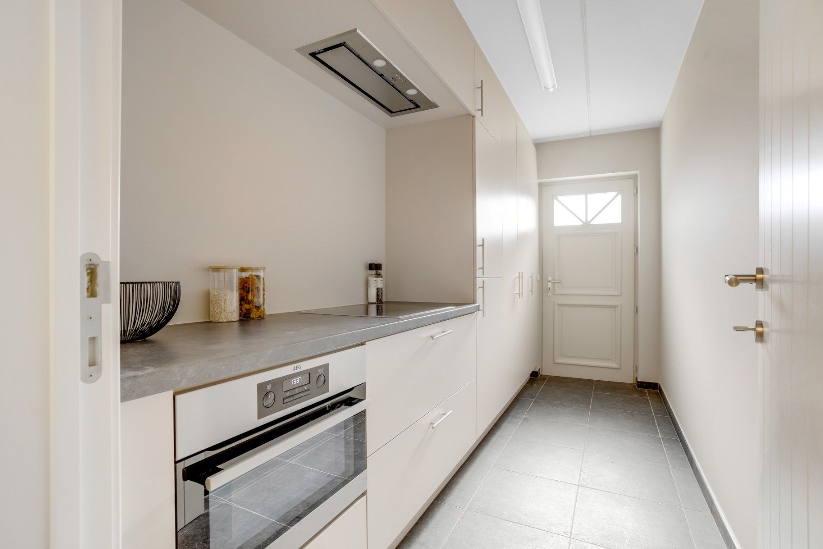 Gemeubelde gelijkvloerse studio in het centrum van Kasterlee-Lichtaart! foto 9