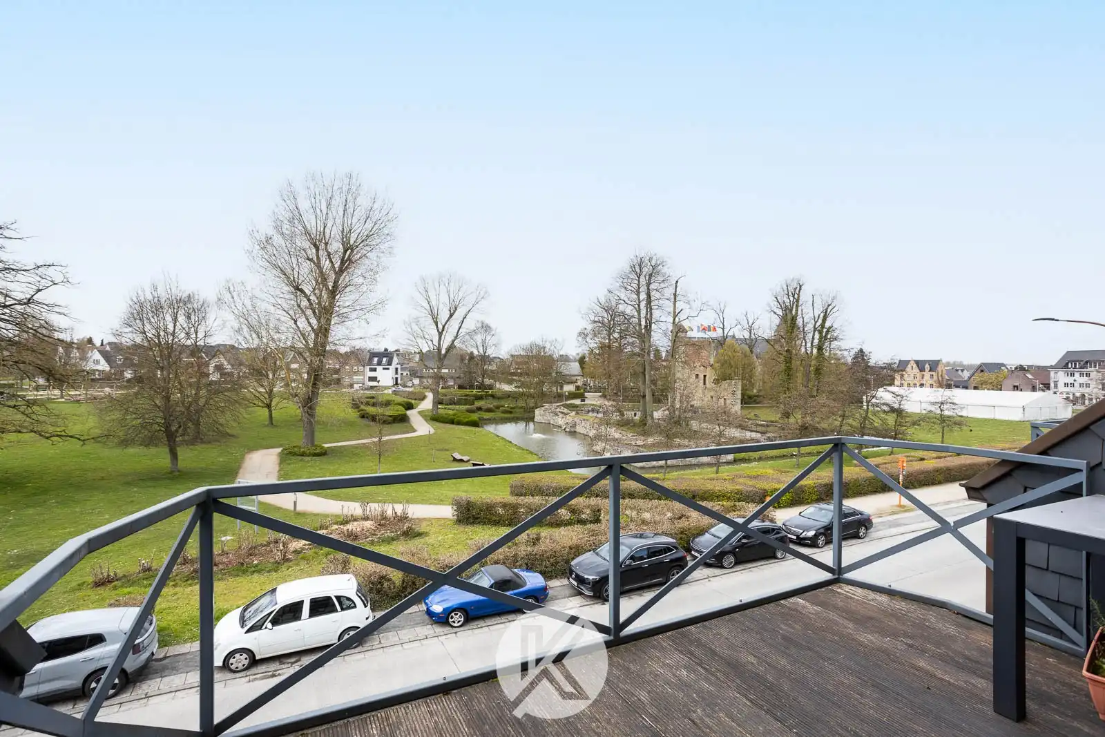 Sfeervol duplexappartement met twee terrassen foto 22