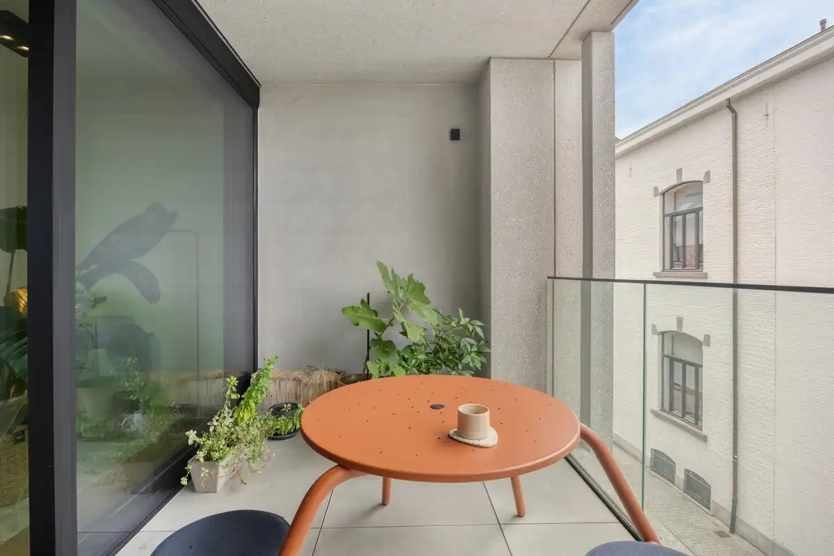Stijlvolle cityflat met overdekt terras in hartje Hasselt – ideaal als starterswoning, pied-à-terre of investering foto 7
