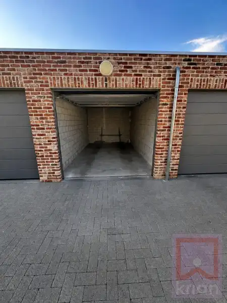 Volledig instapklaar gelijkvloers appartement met 2 slaapkamers, ruime tuin én garagebox foto 20