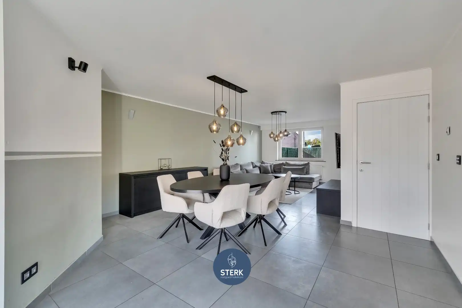 INSTAPKLARE WONING MET 3 SLPKS OP EEN CENTRALE LOCATIE TE MAASMECHELEN !  foto 7