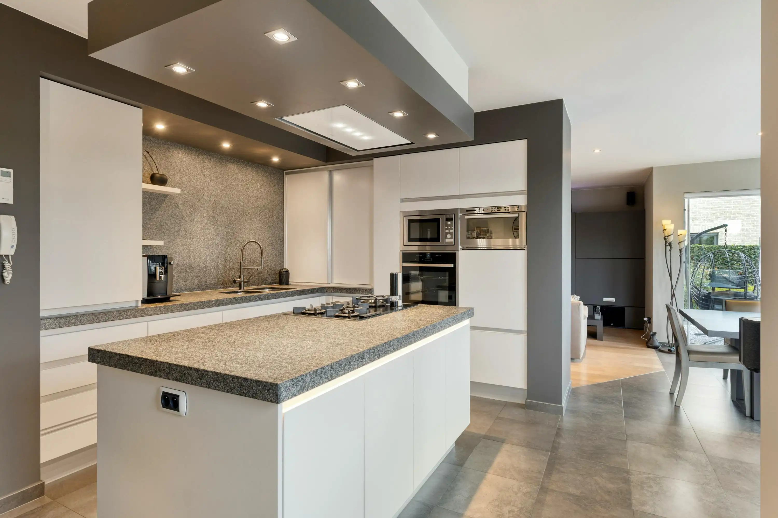 Prachtig afgewerkte en onderhouden villa in Moerzeke foto 14