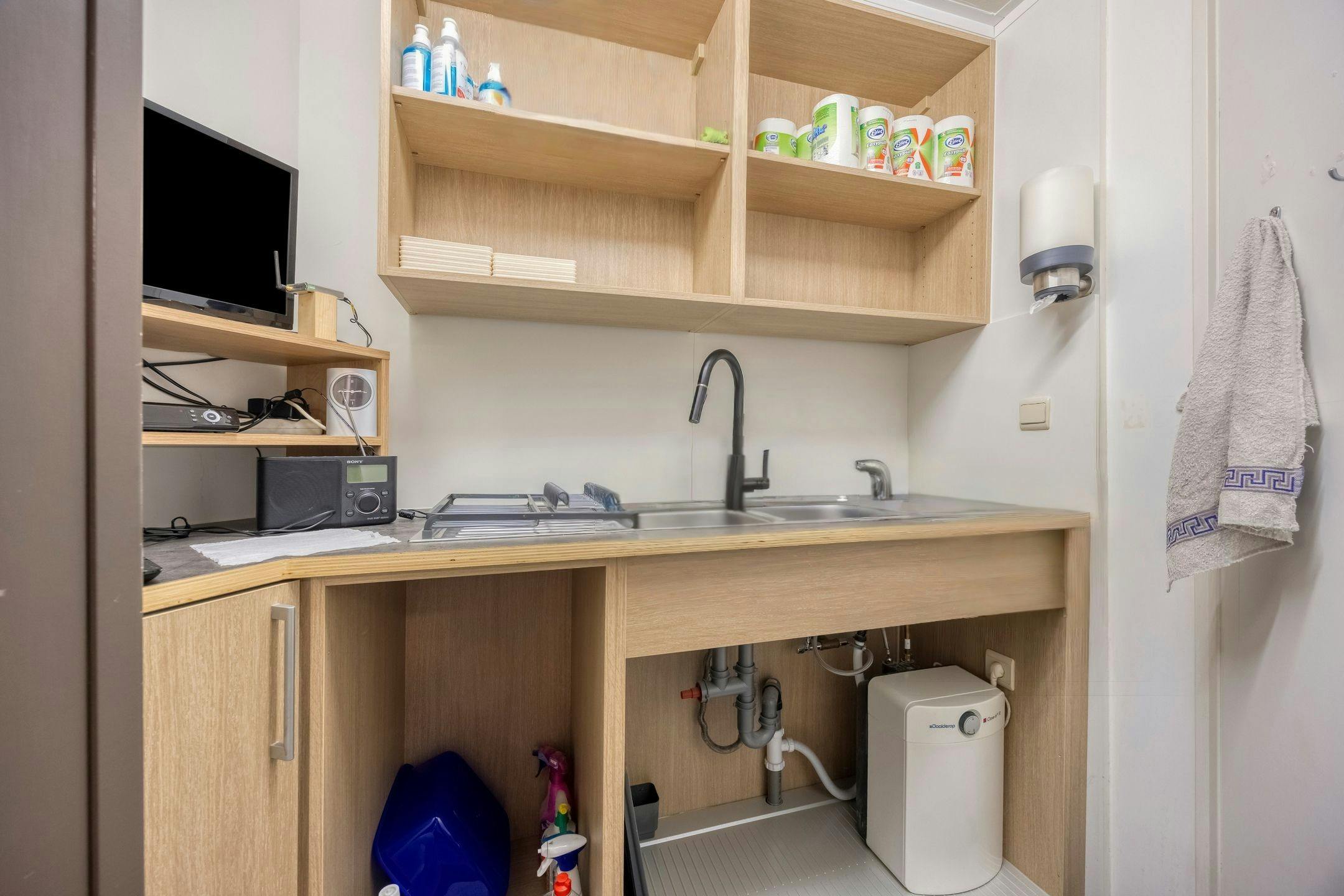 Opbrengsteigendom te koop in centrum van Eeklo foto 30