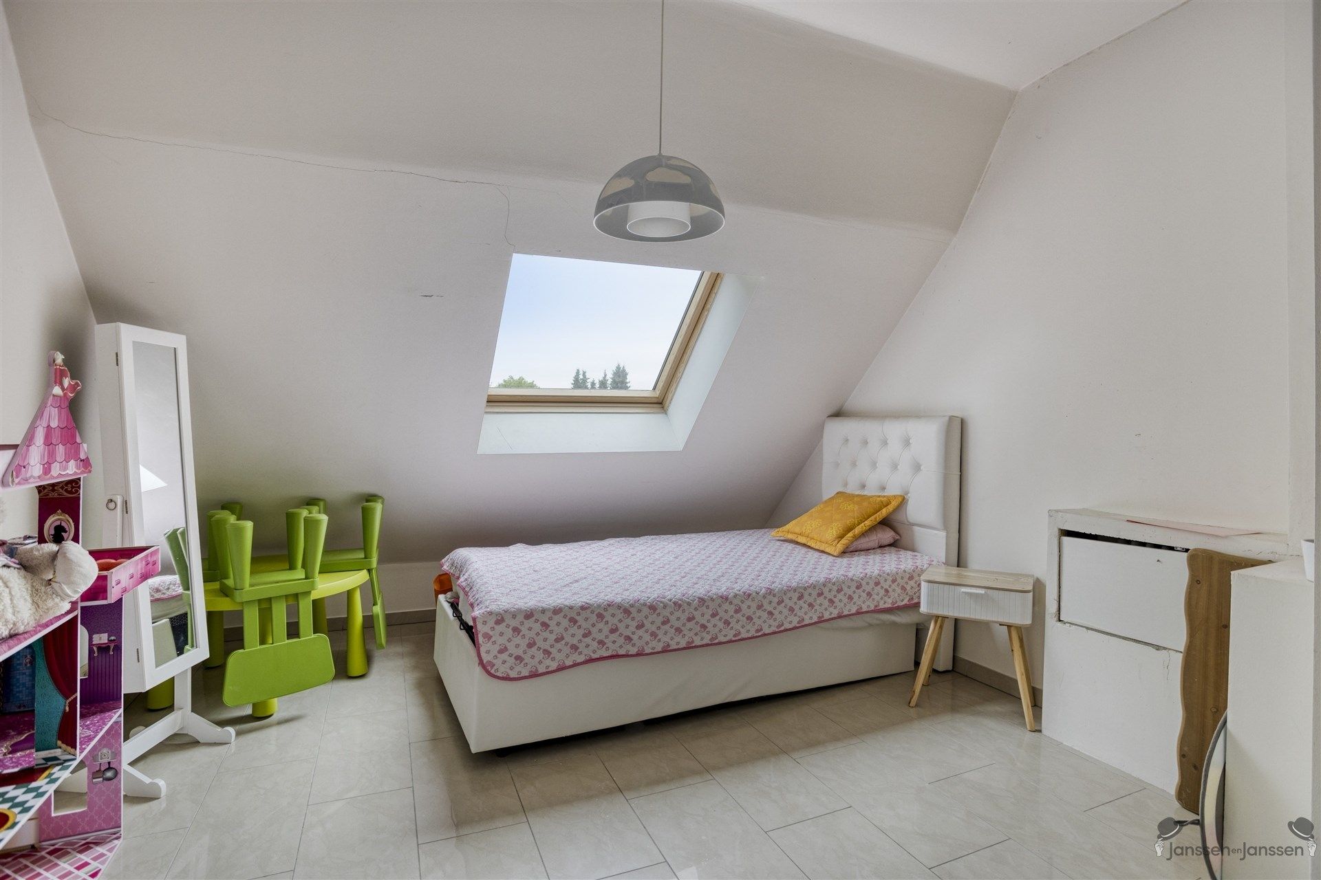 Uitzonderlijk triplex appartement van 251 m² met 5 (mogelijkheid tot 6) slaapkamers en groot terras te Leopoldsburg foto 13