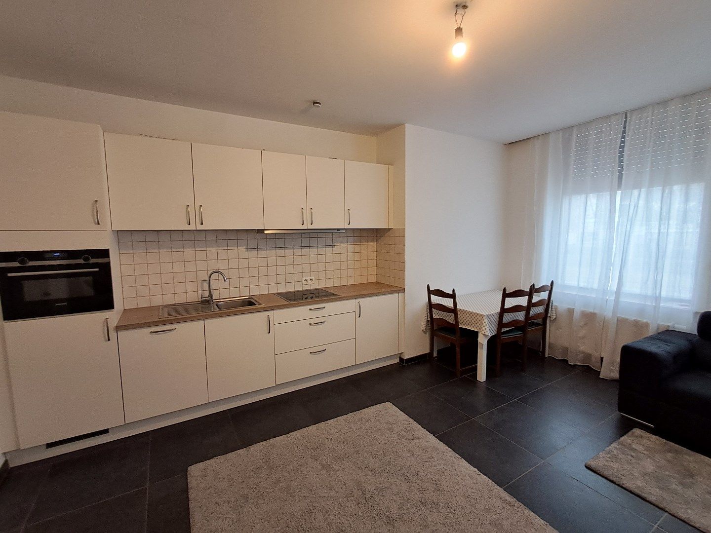 Gelijkvloers appartement op centrale ligging! foto 4