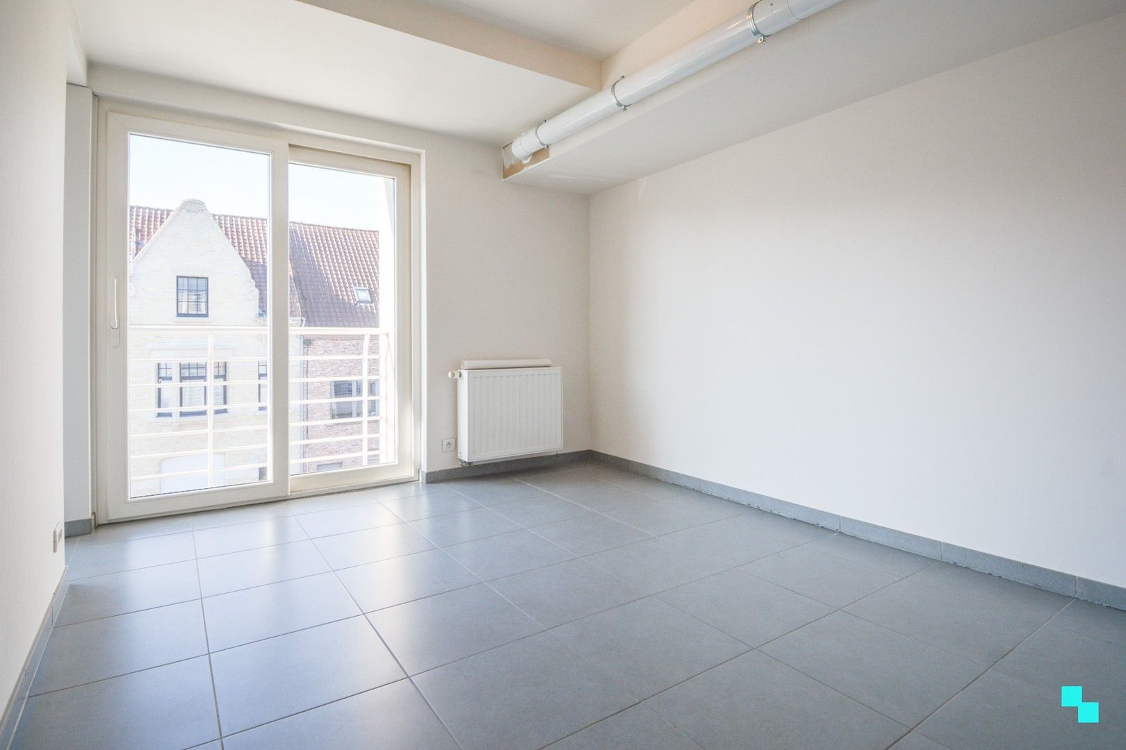 Instapklaar, energiezuinig appartement met staanplaats te Roeselare foto 18