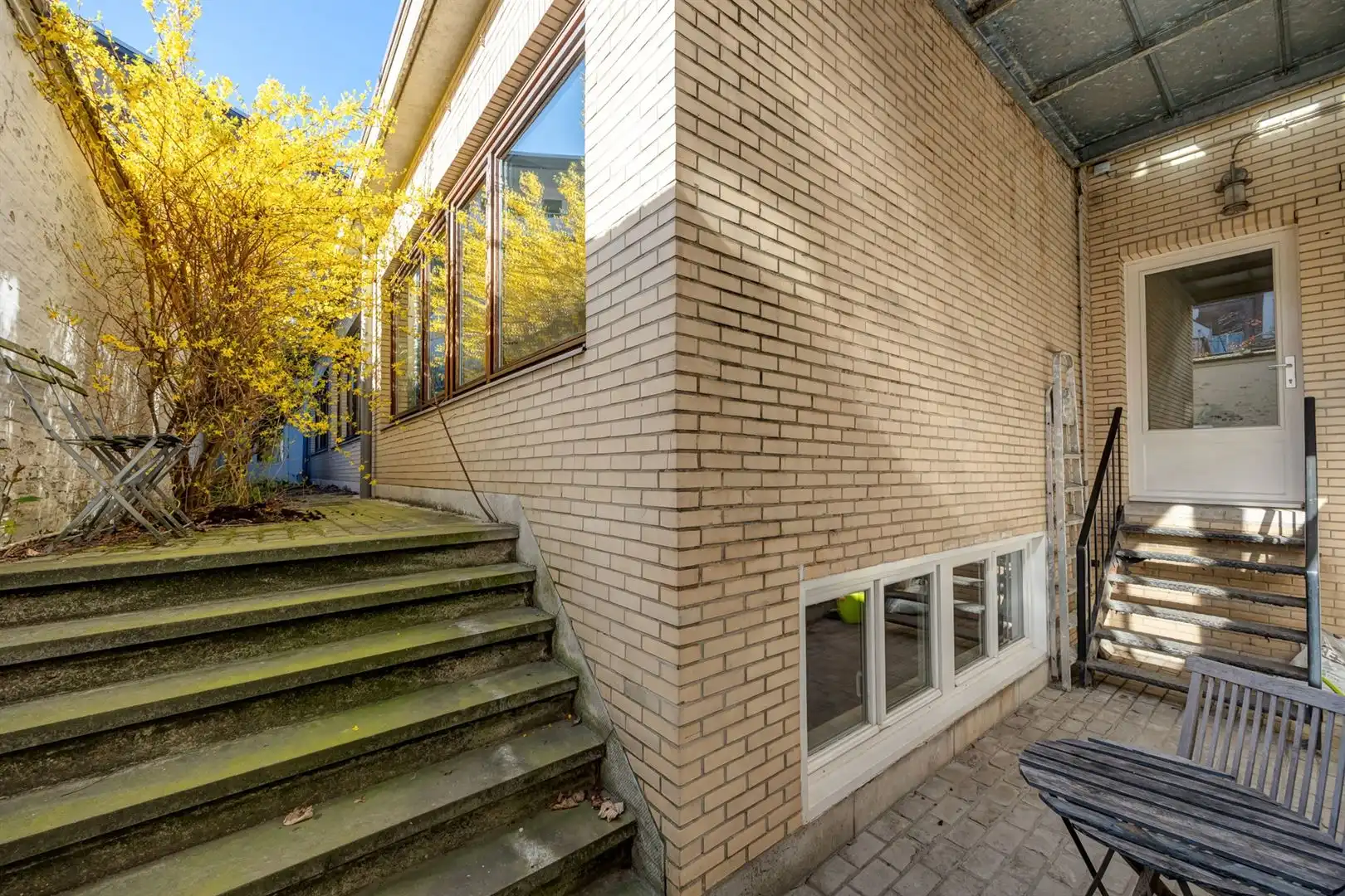 Kantoren (of woonloft) 410m² bij Marnixplaats foto 3