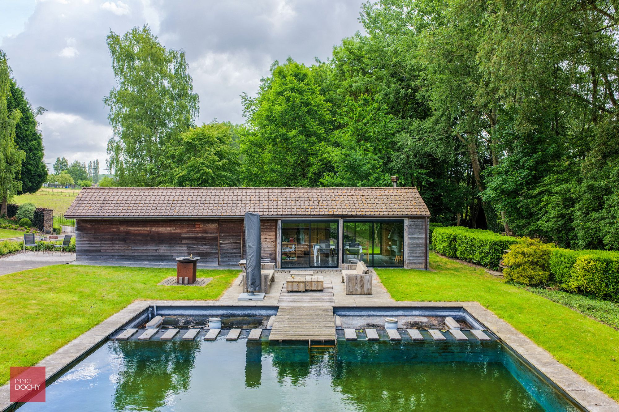 Zeer rustig gelegen instapklaar landhuis met zwemvijver foto 10