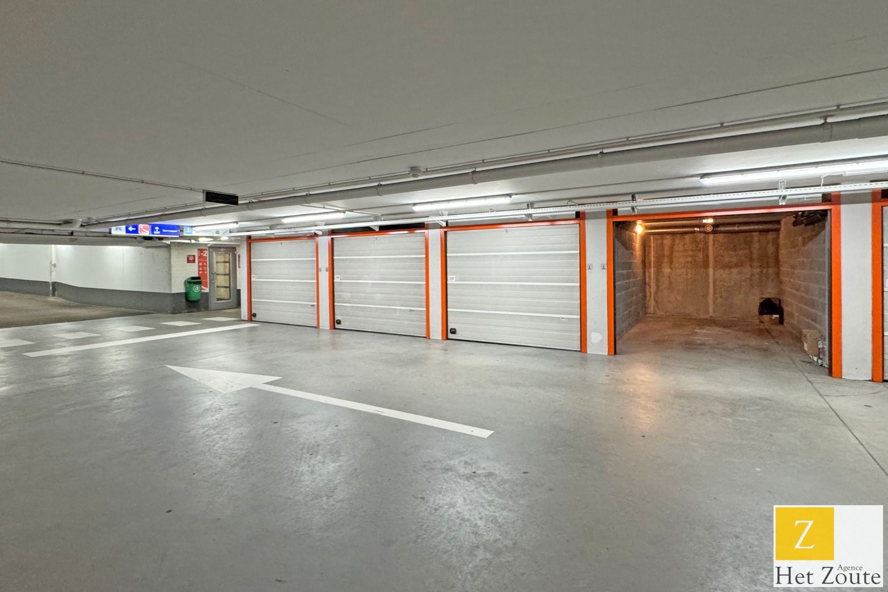 Uitstekend gelegen garagebox - Minigolf Knokke foto 3