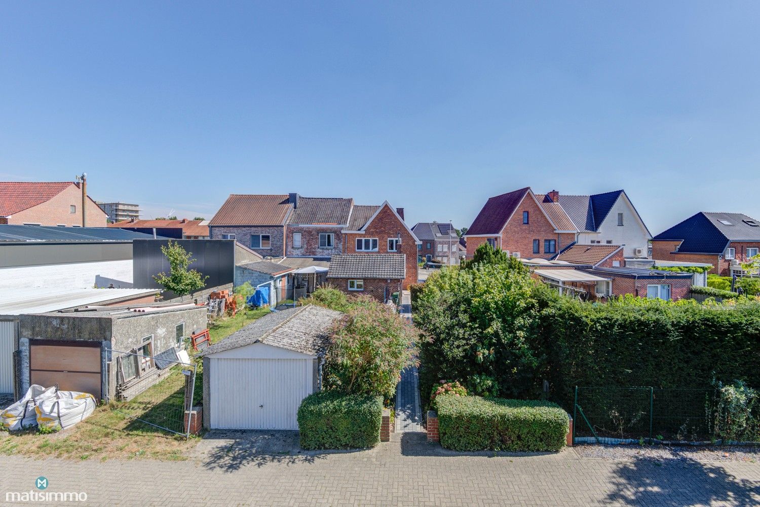 GERENOVEERDE INSTAPKLARE WONING MET 3 SLAAPKAMERS OP ENKELE MINUTEN RIJDEN VAN HET CENTRUM VAN TONGEREN foto 37