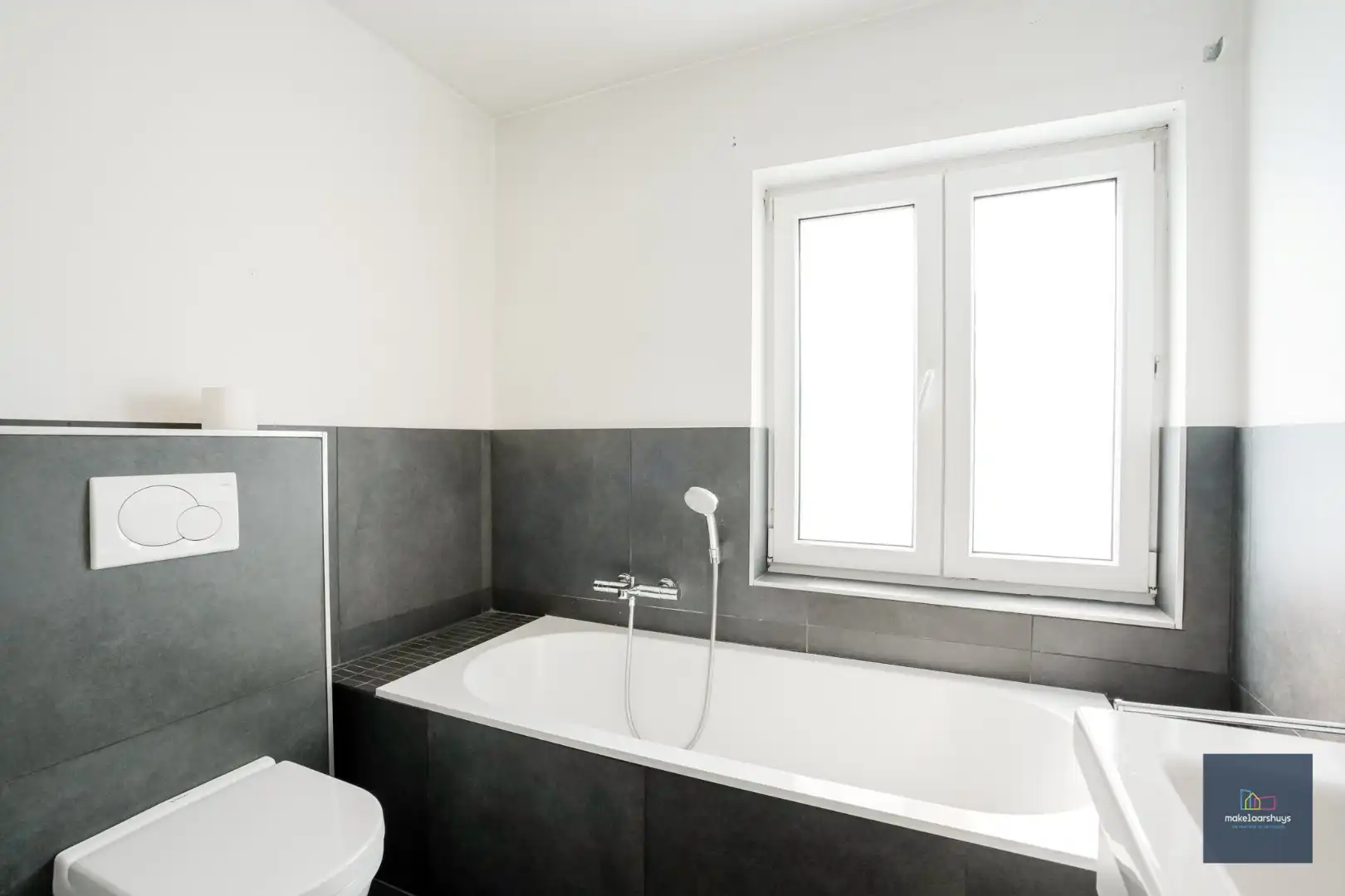 Topper : Ruime gezinswoning met 5 slaapkamers en tuin foto 16