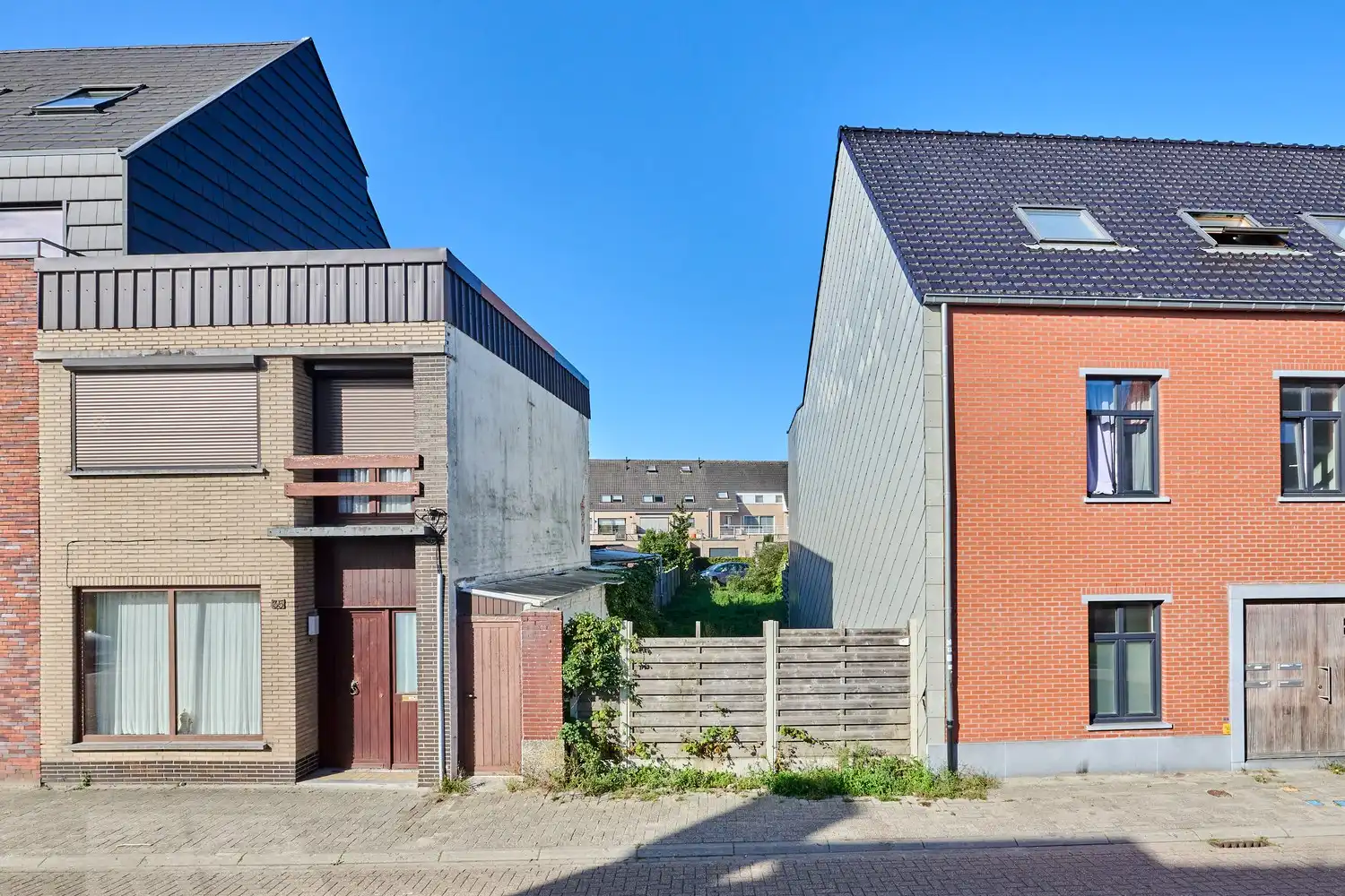 Uitstekend gelegen bouwgrond voor gesloten bebouwing in het hart van Lommel centrum foto 4