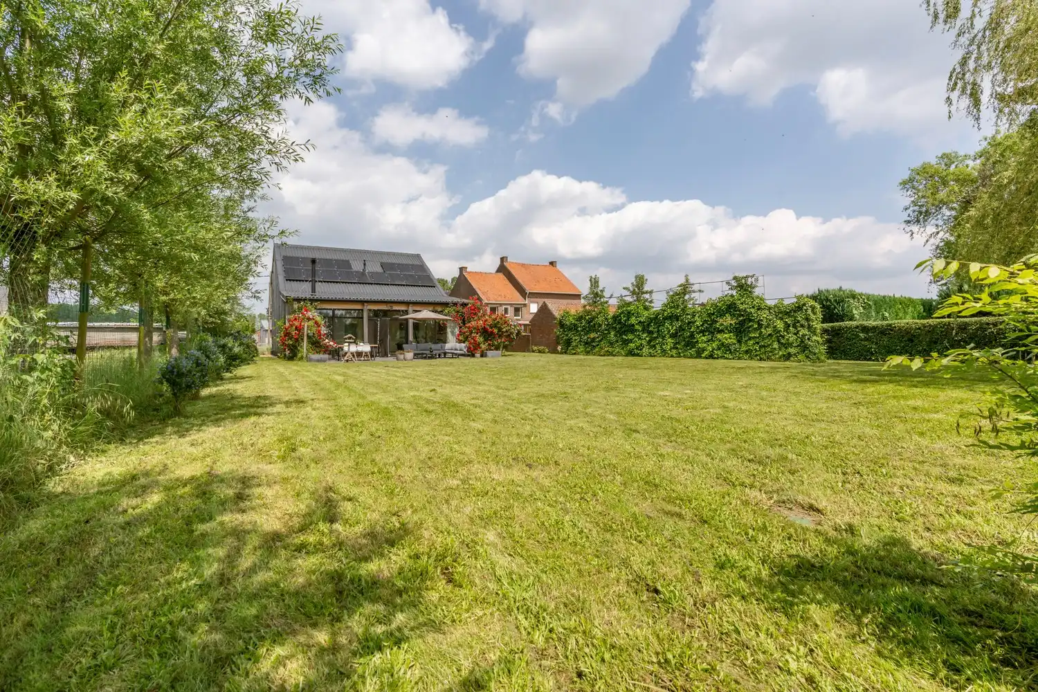 Unieke architecturale woning op toplocatie in het groen foto 25