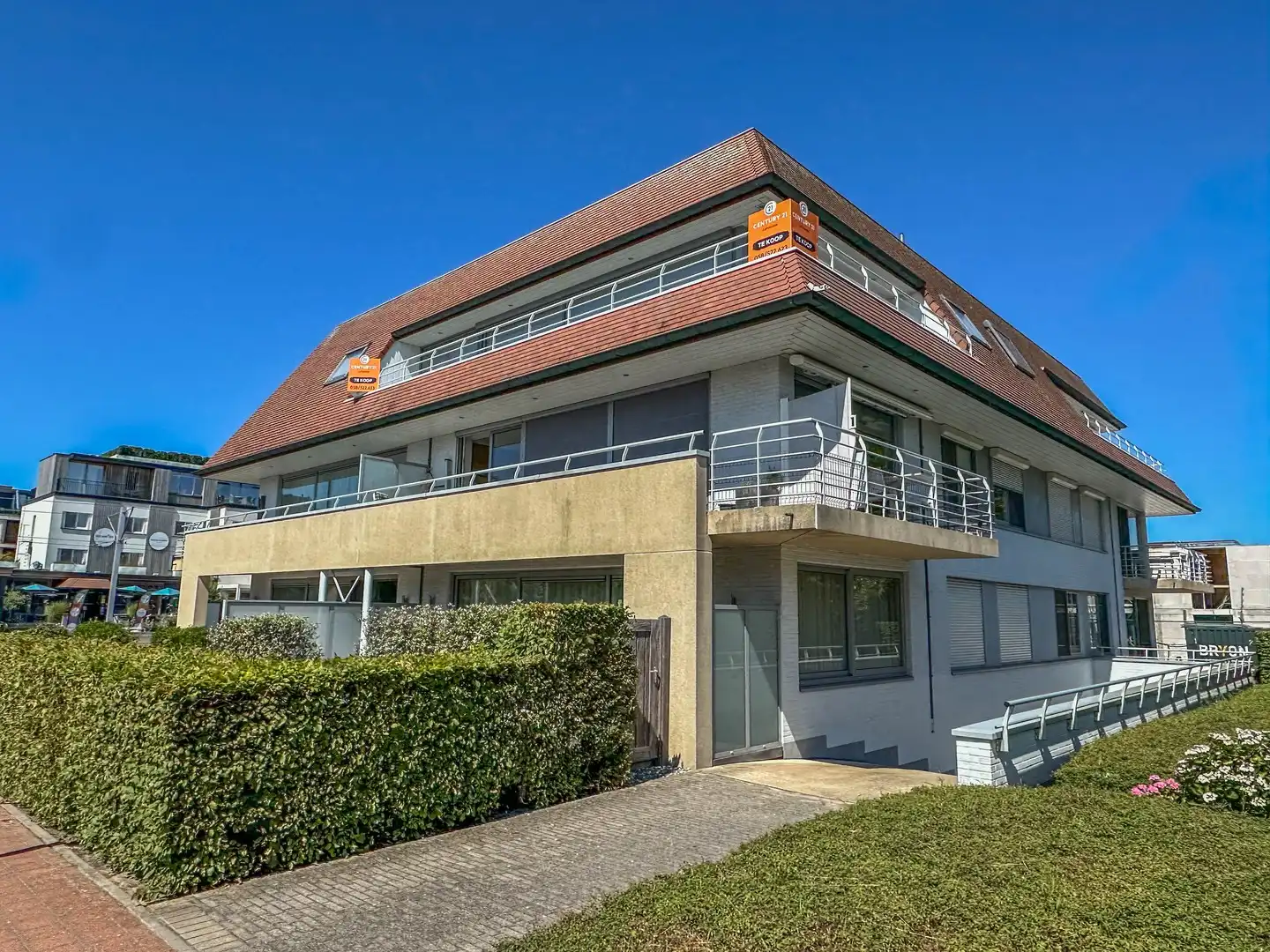 Instapklaar topappartement met royaal zonneterras kortbij zee. foto 2