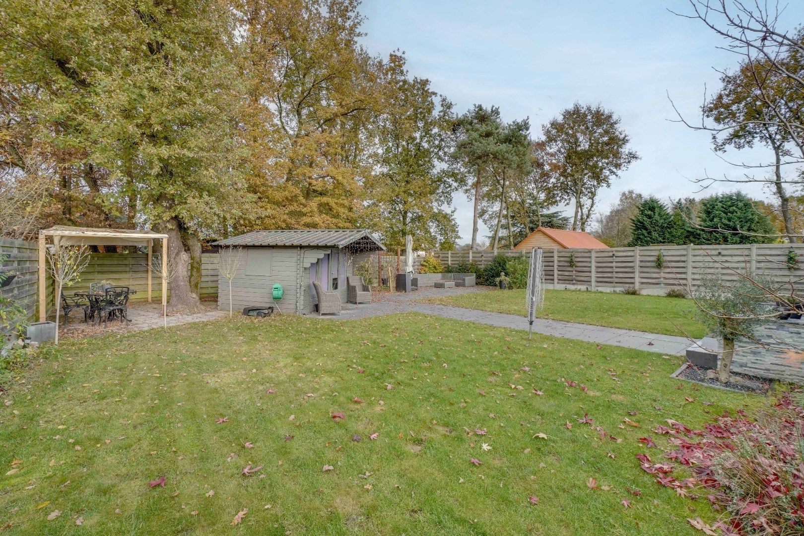 UITZONDERLIJKE VILLA MET EEN BEWOONBARE OPP. VAN 530 M2 TE MAASMECHELEN !  foto 3