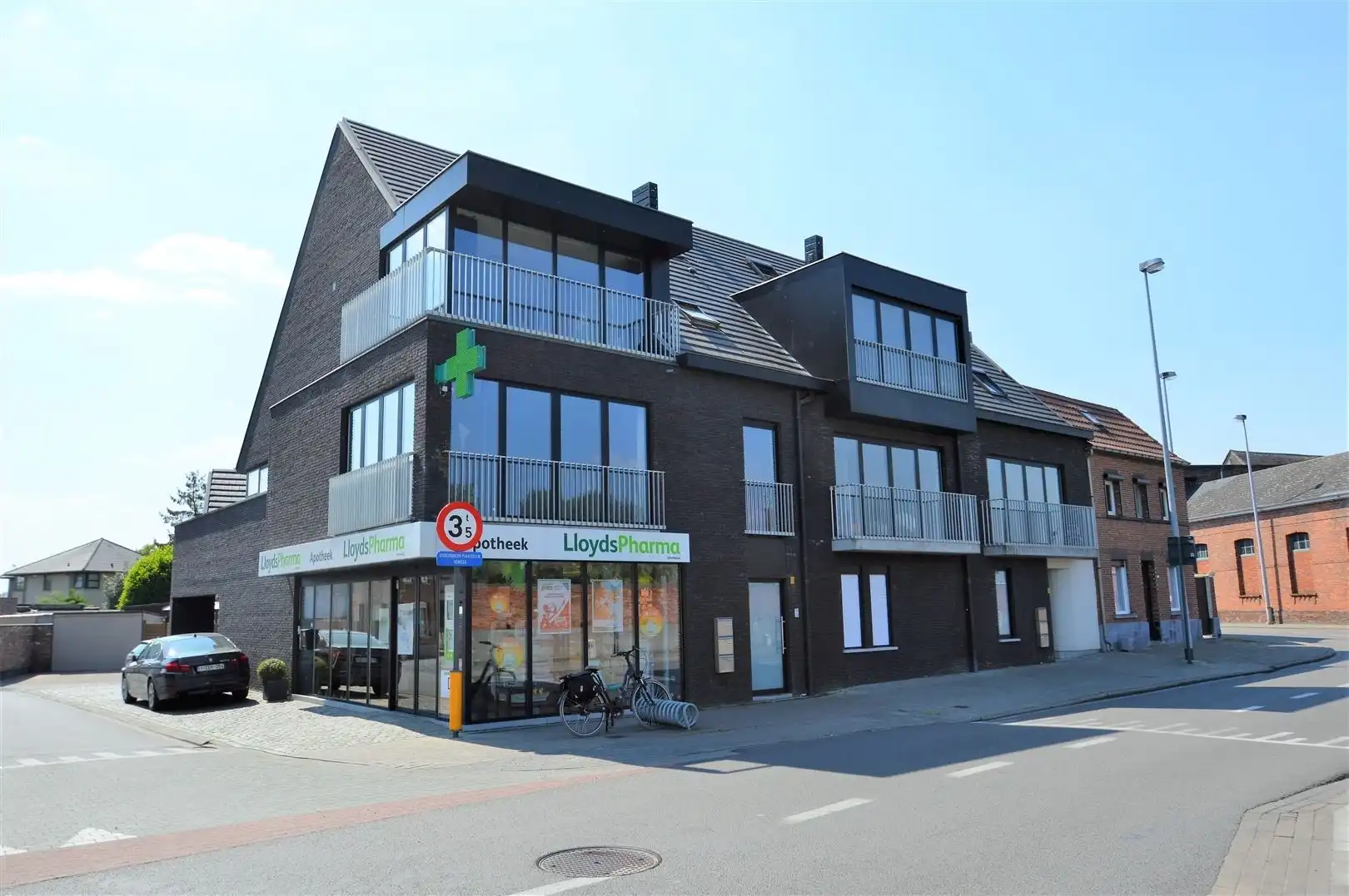 Appartement foto {{pictureIndex}}