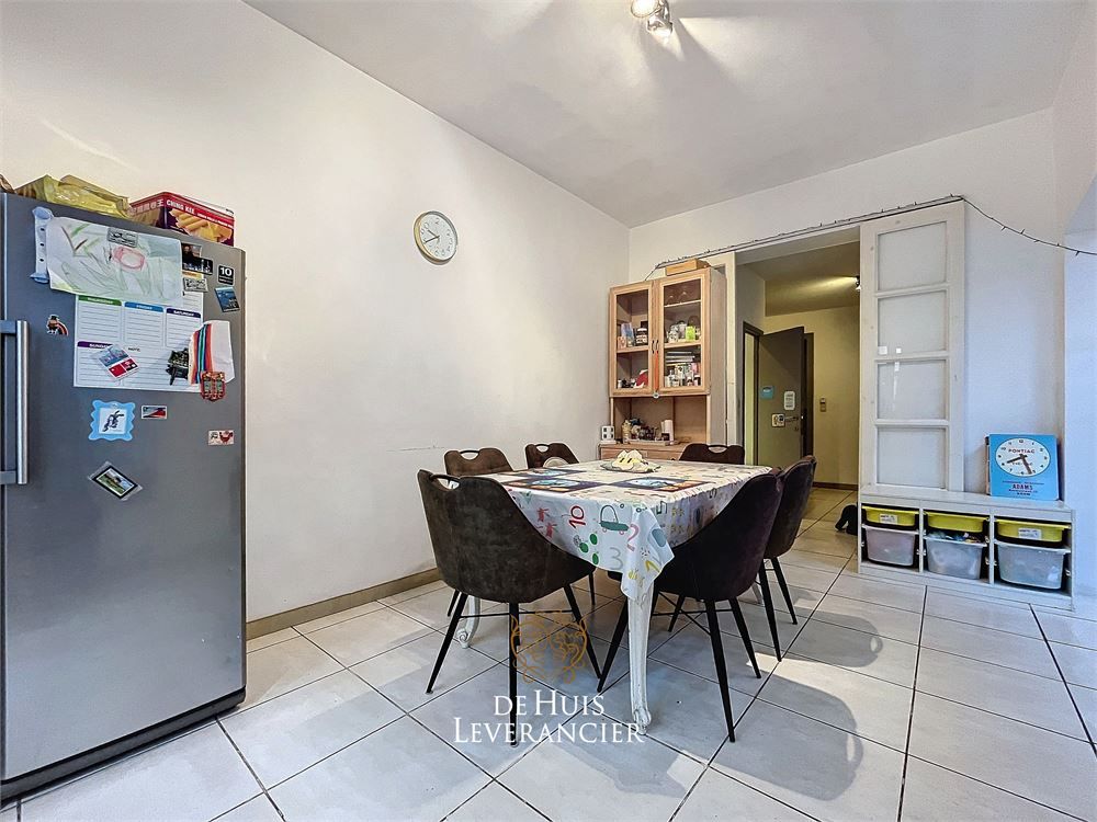 RUIME woning te koop (8 slpks, 2 badk) die ook perfect als tweewoonst kan dienen foto 50