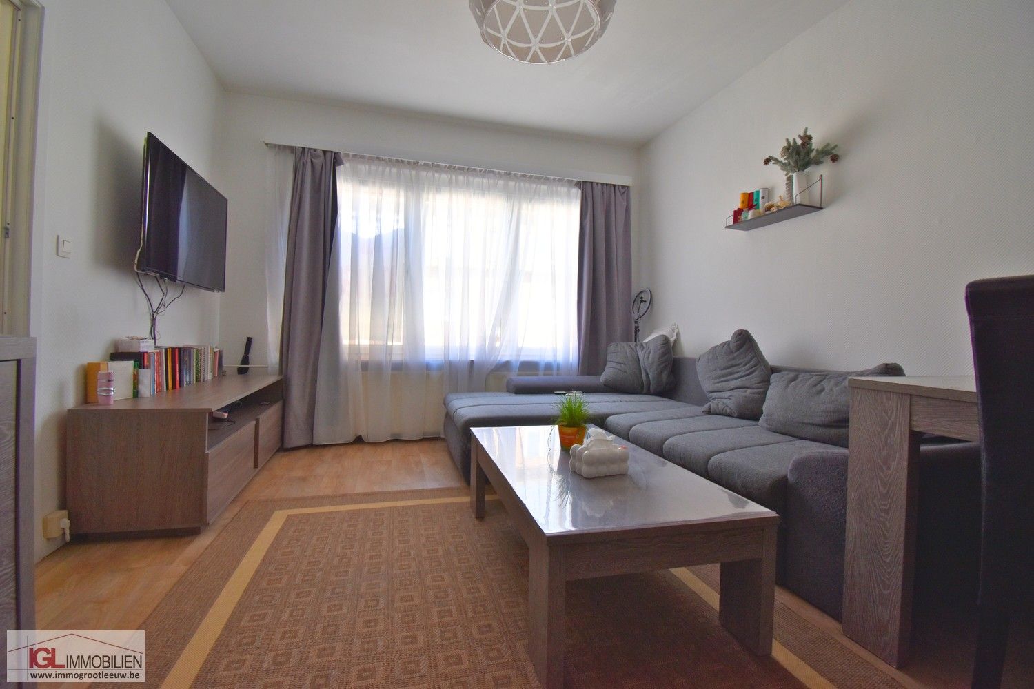 Appartement 2de verdieping met 1 slaapkamer en 1 bureau foto 2