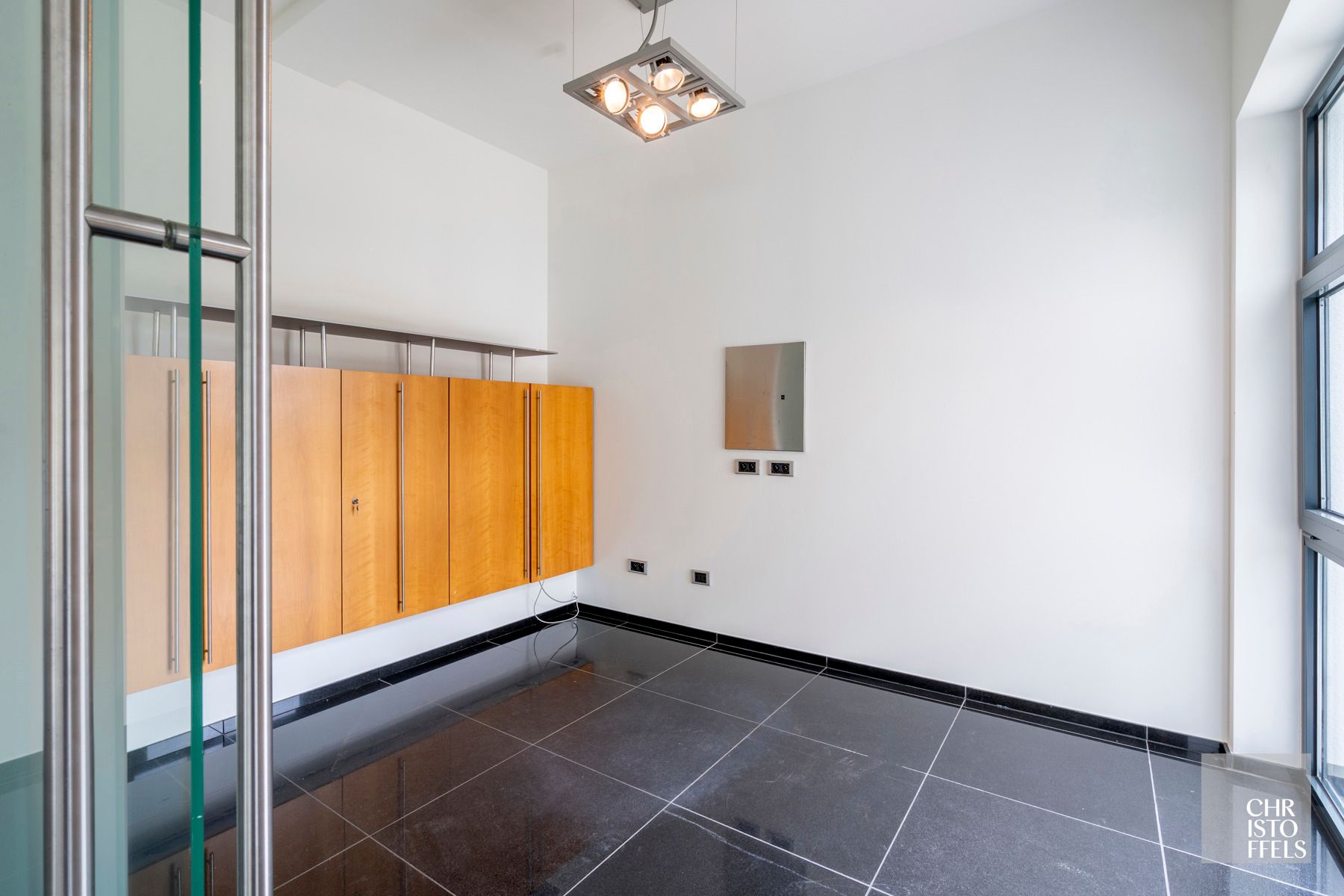 Tijdloze villa (405 m²) met zwembad, magazijn en weiland op 4.858 m²! foto 16