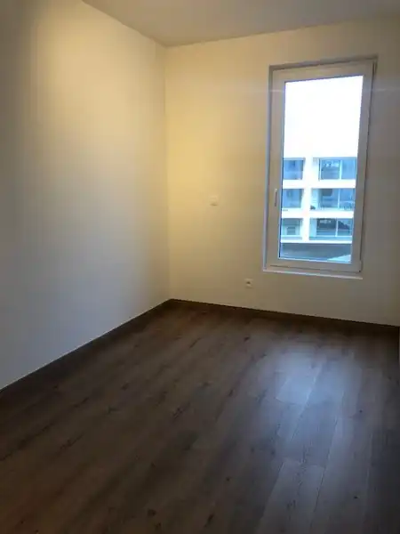 APPARTEMENT MET TERRAS EN AUTOSTAANPLAATS TE HUUR IN MOERBEKE foto 8