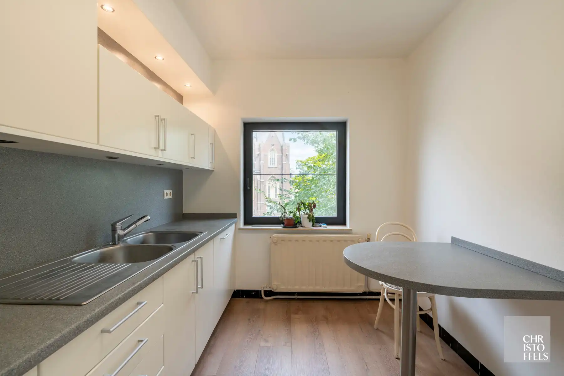 3-slaapkamerappartement (106m²) in hartje Lanaken! foto 3