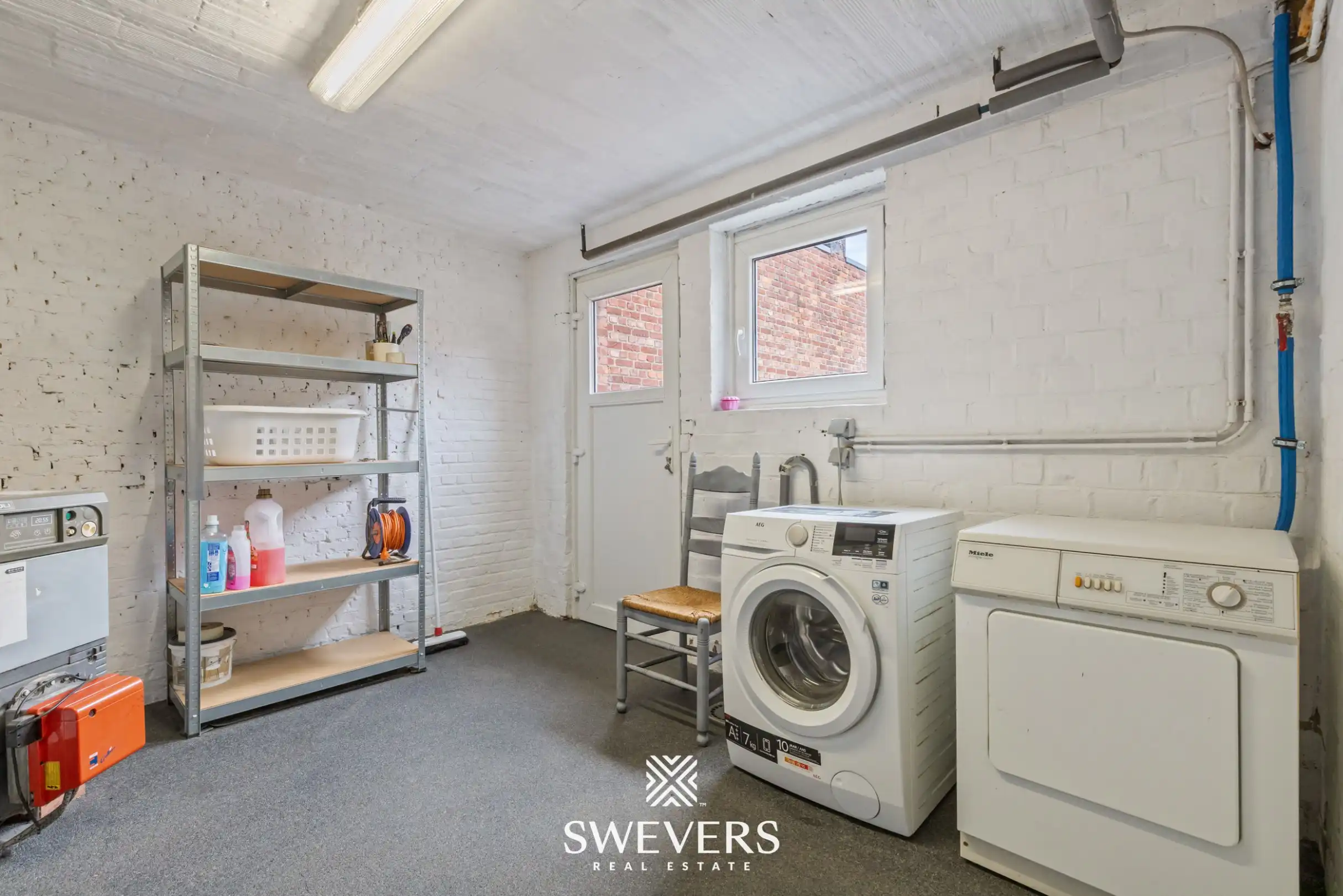 Instapklare rijwoning met 2 zeer ruime slaapkamers en uitstekende ligging foto 17