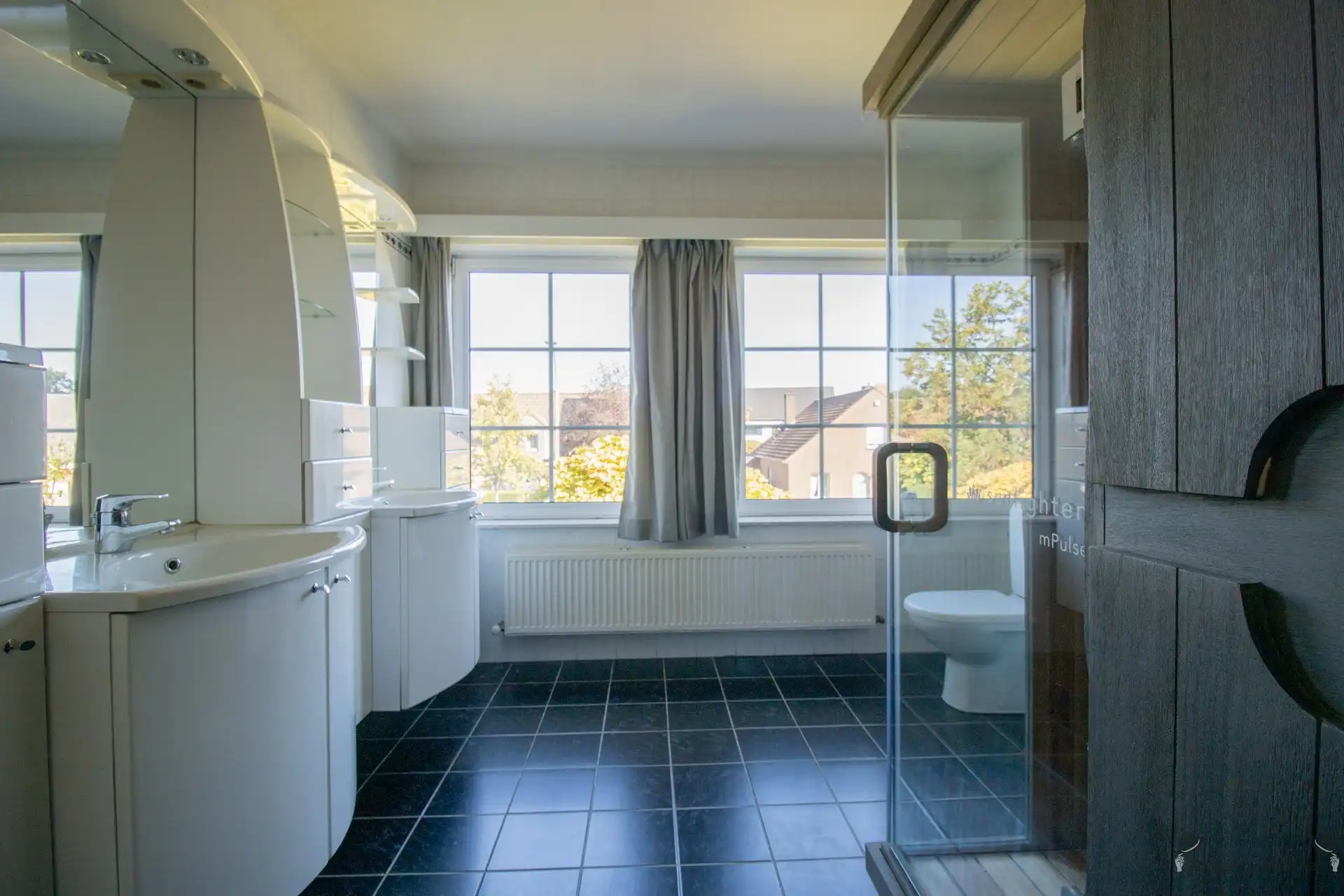 Centraal gelegen recente HOB met min. 5 slaapkamers op 819 m² foto 12
