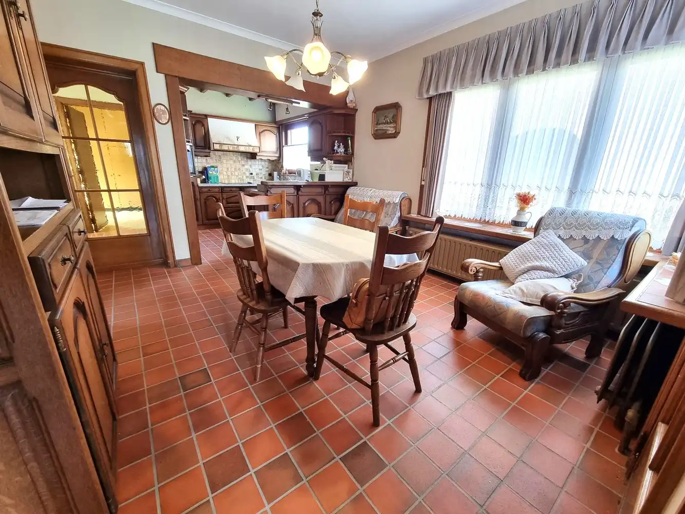 Woning met achterliggend magazijn op een totaal perceel van 19 are 58 ca. foto 9