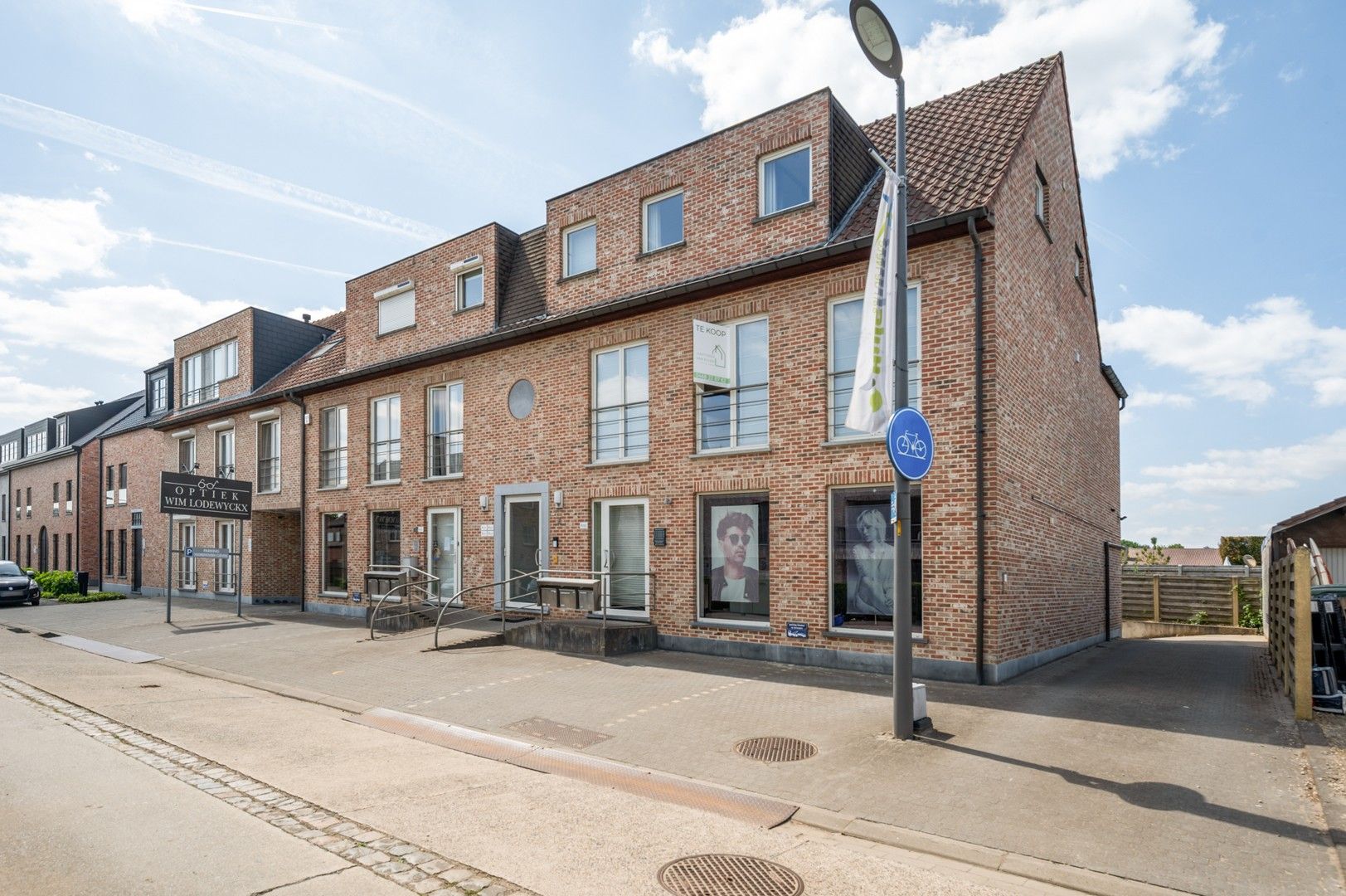 Instapklaar appartement met 3 slaapkamers en terras te Hulshout foto 2