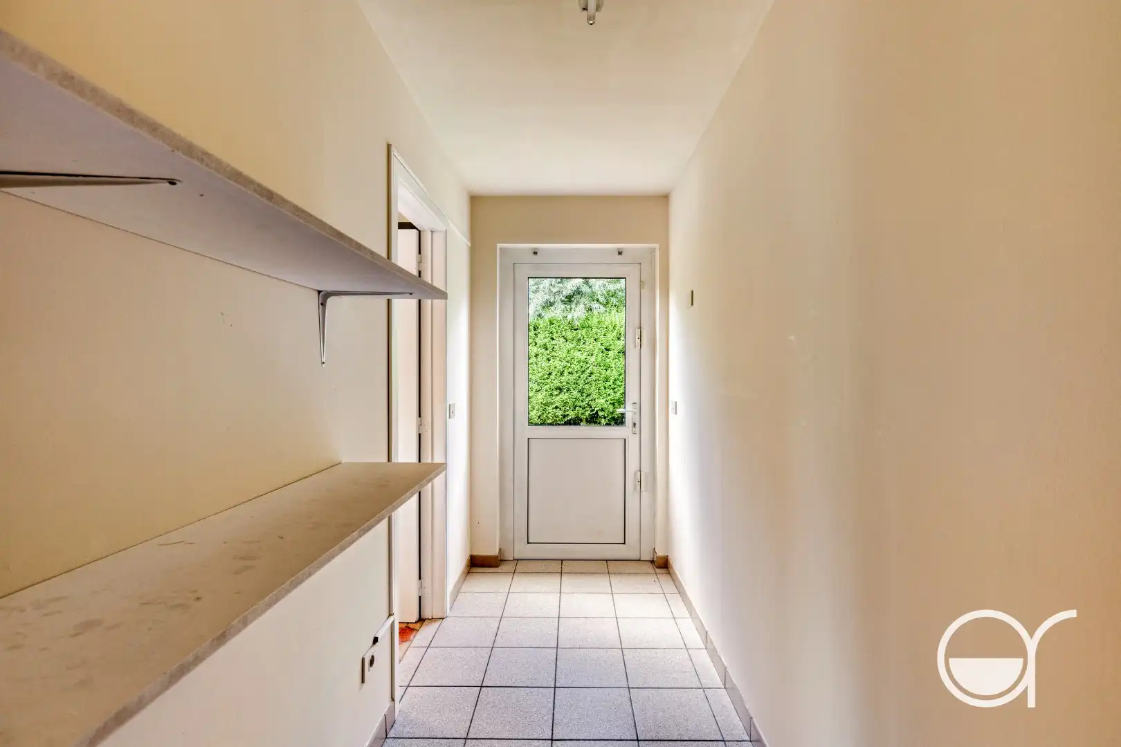 Rustig gelegen villa in doodlopende straat foto 9