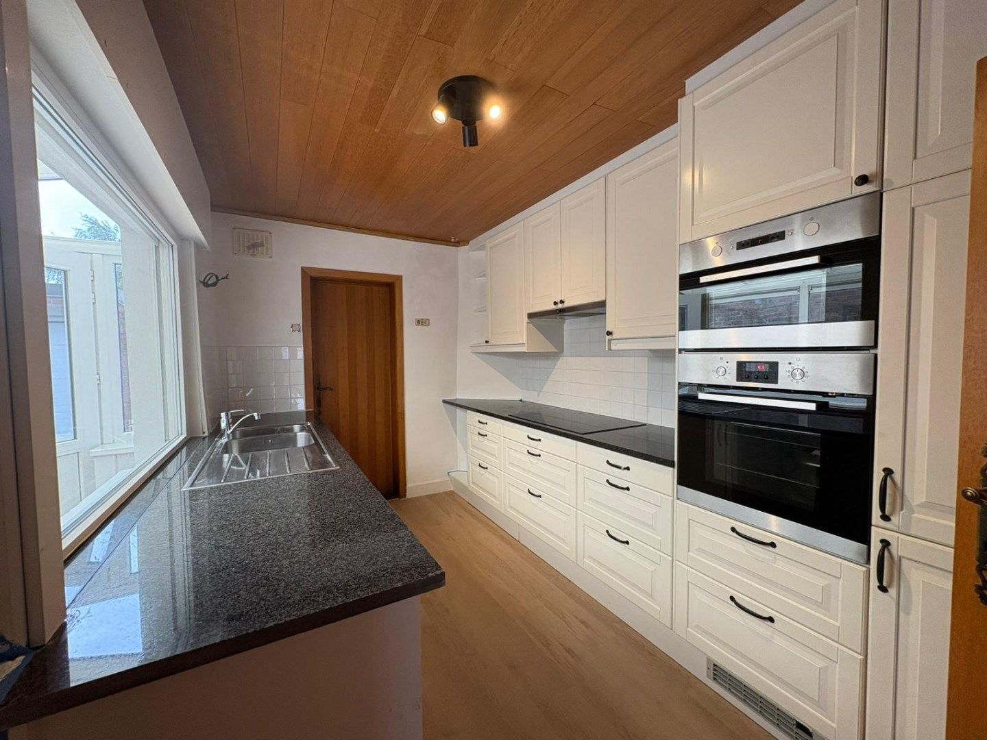 Woning met 2 slaapkamers en garage te Koekelare  foto 5