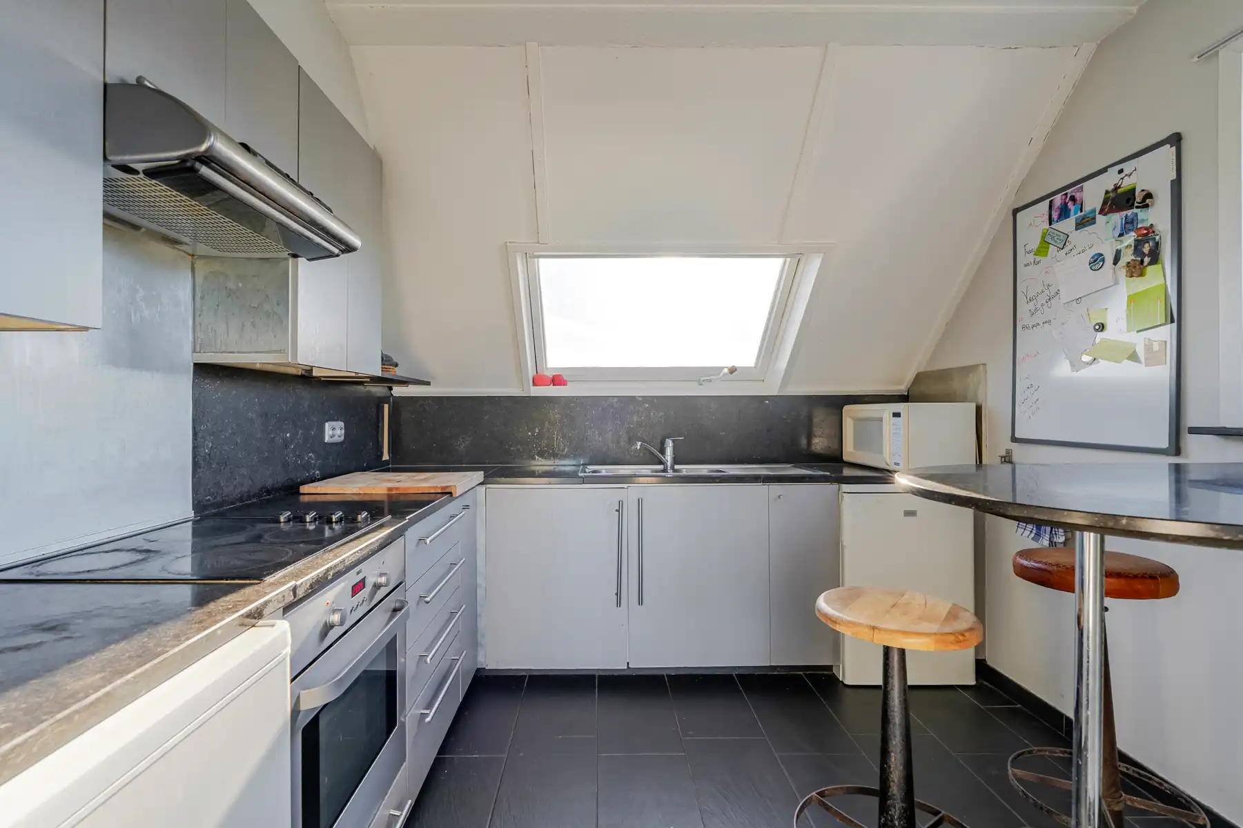 Duplex met ruim terras & EPC B aan de rustige stadsrand foto 9