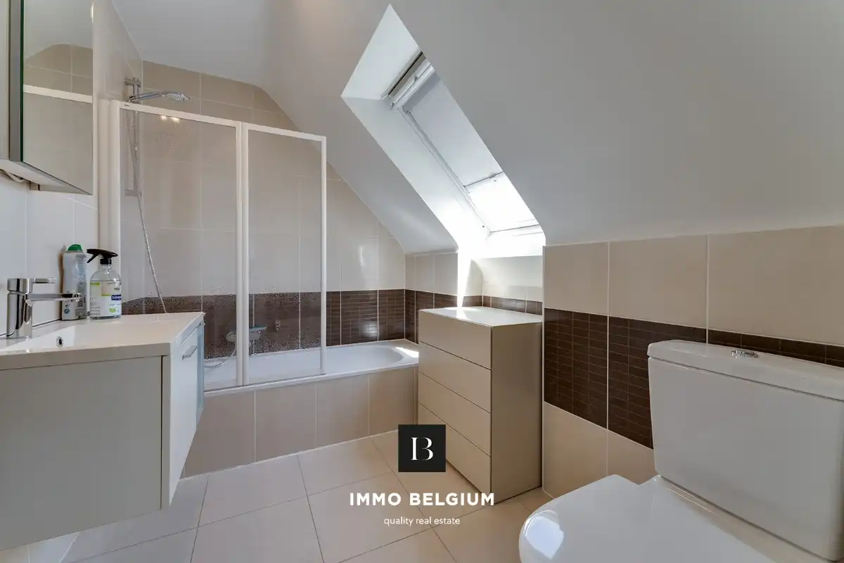 Hoogwaardig afgewerkt appartement met 3 slaapkamers foto 19