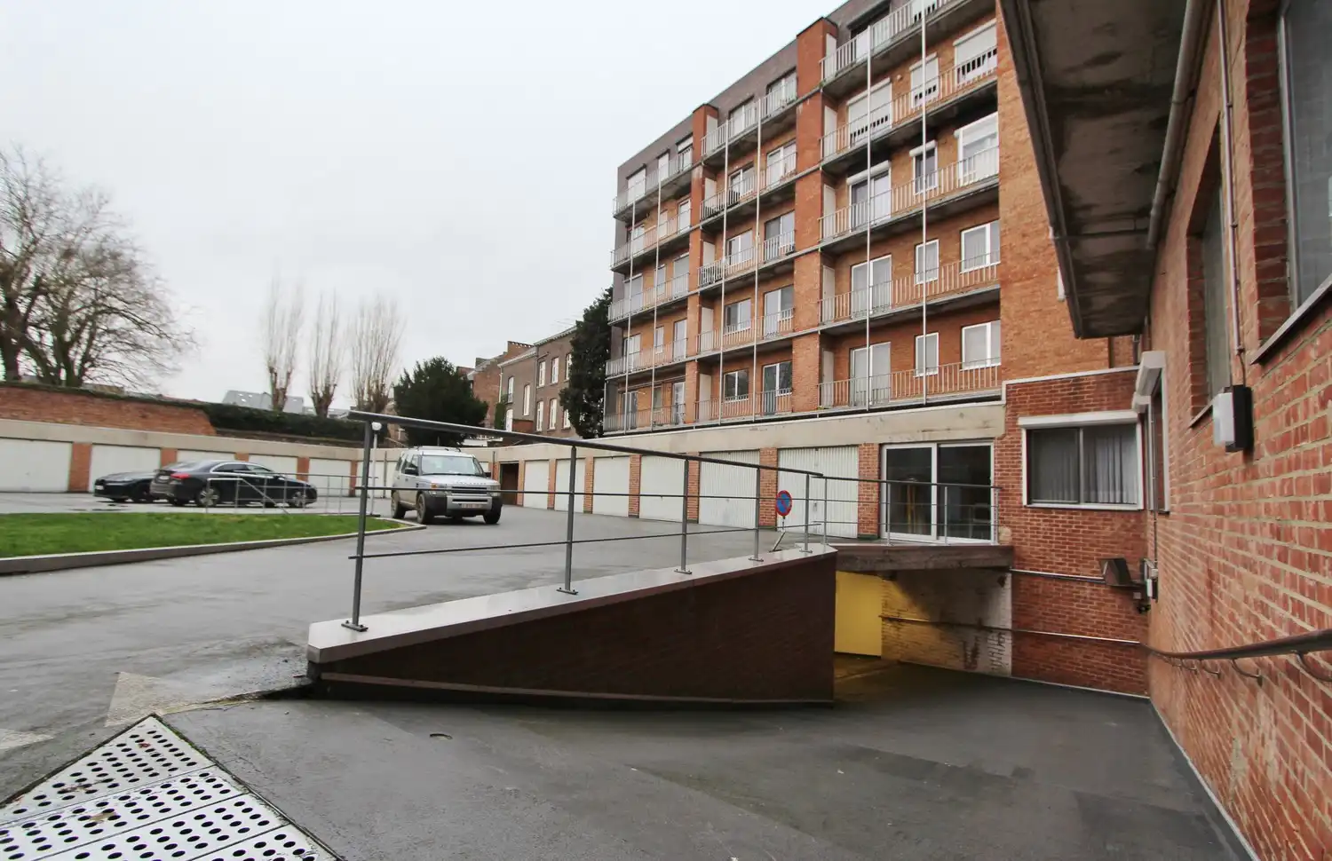 Garagebox in het centrum! foto 5