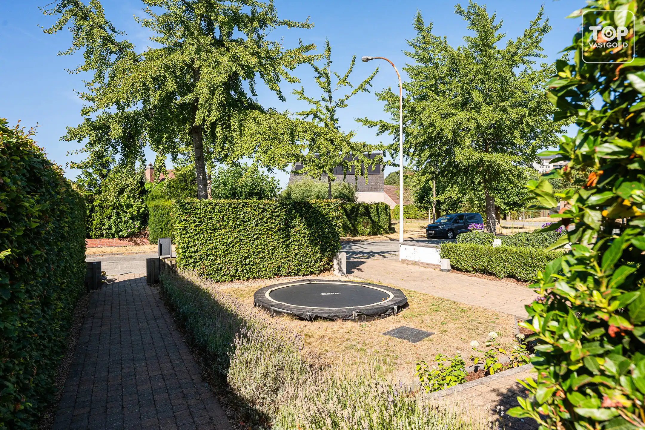 Gerenoveerde woning in een rustige buurt foto 21
