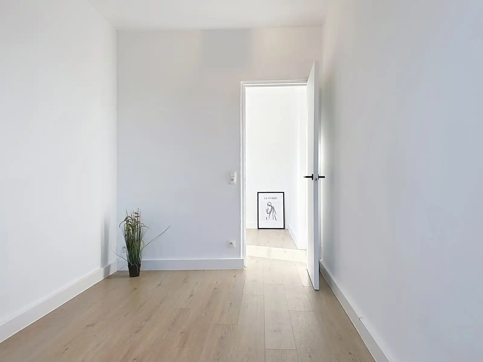 Instapklaar appartement met 3 kamers op een toplocatie! foto 11