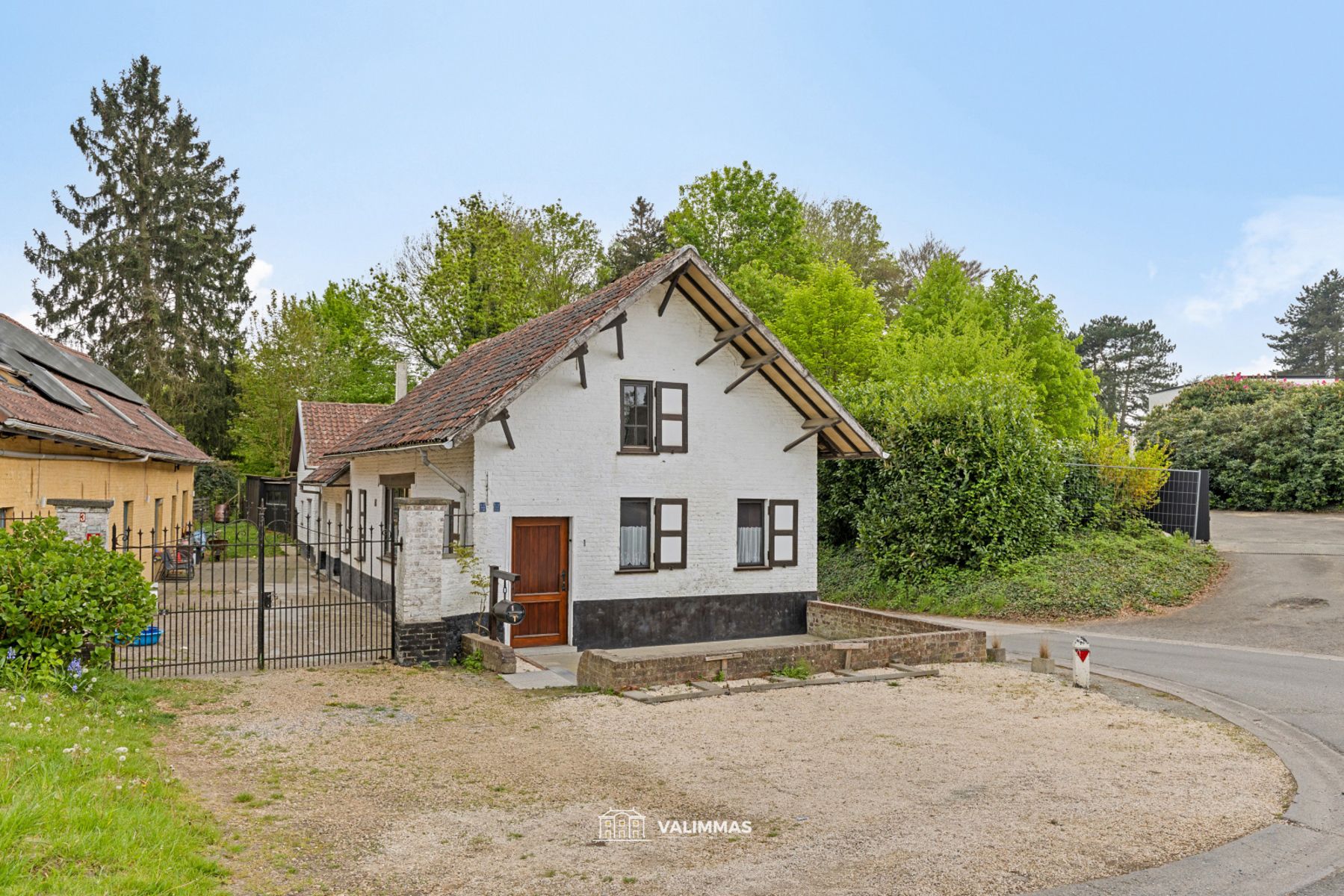 Uniek gelegen charmante en landelijke woning met garage... foto 3